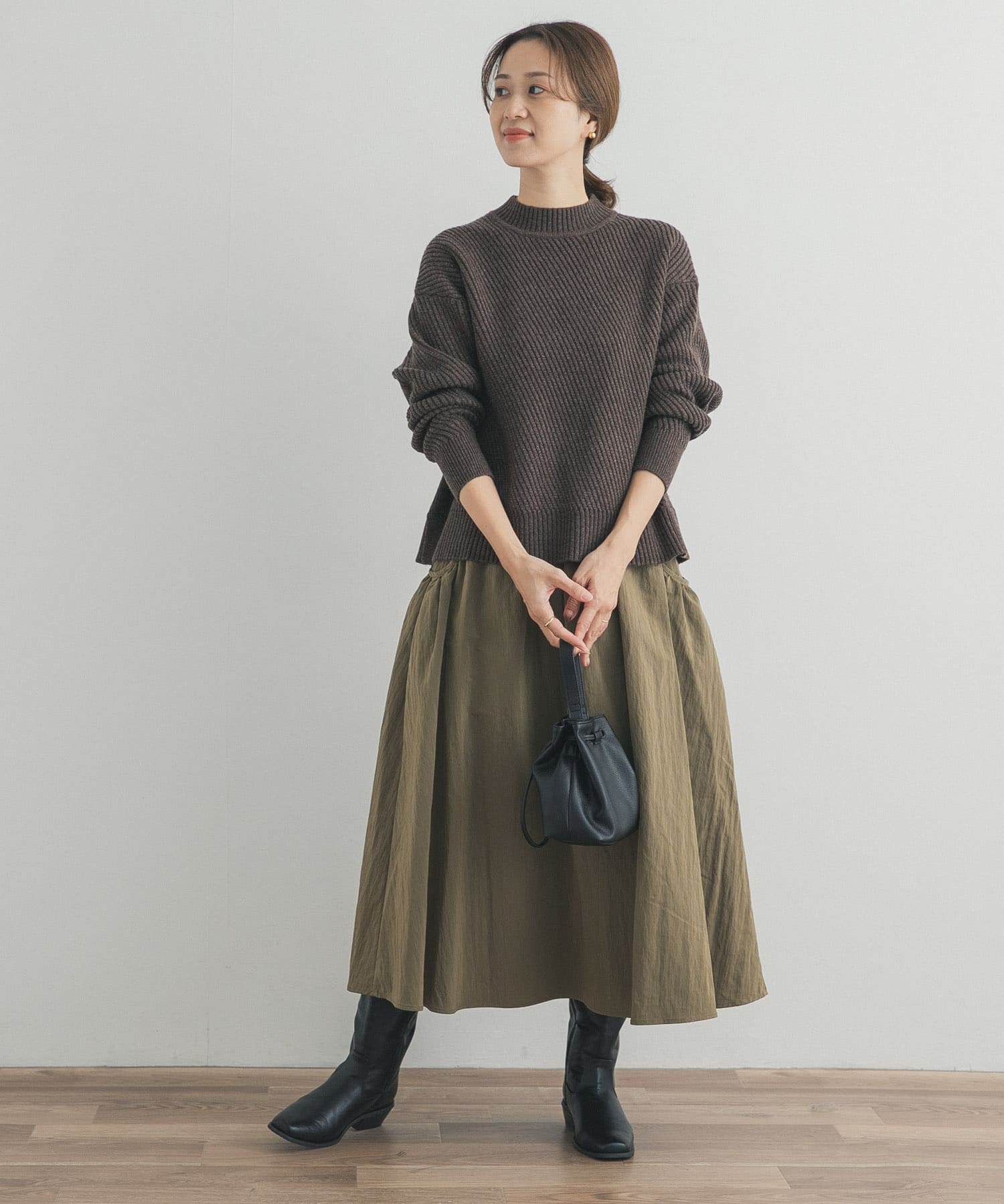 KHAKI