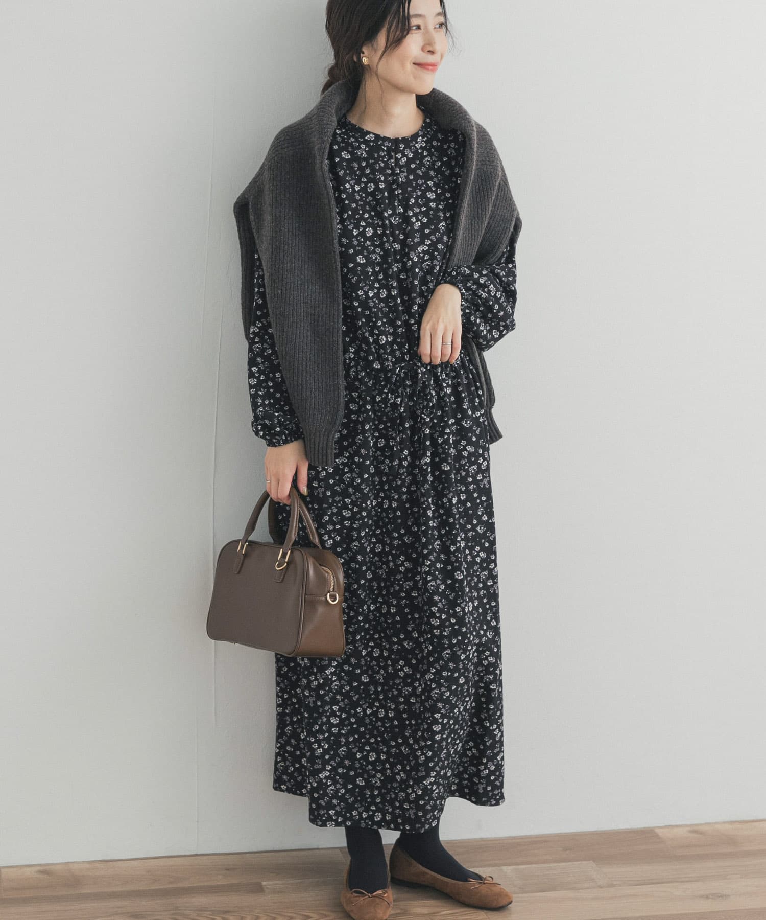 小花柄ドロストワンピース
