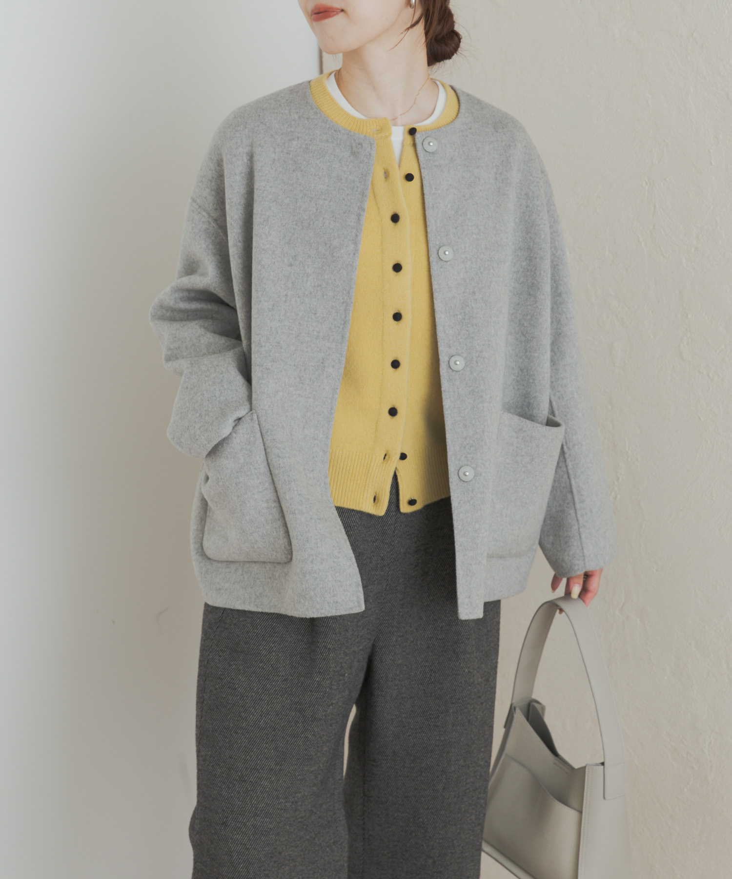 GRAY