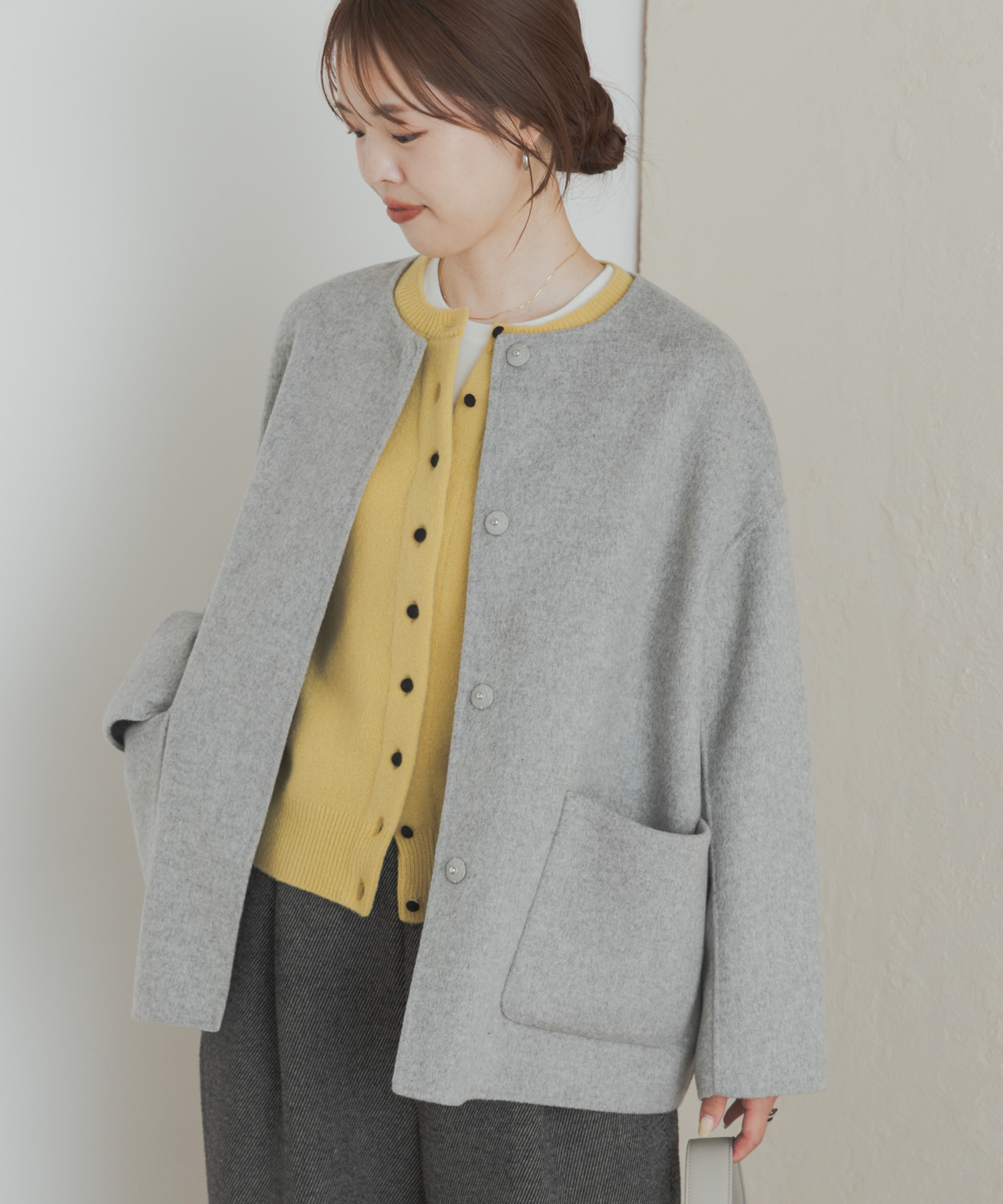 GRAY