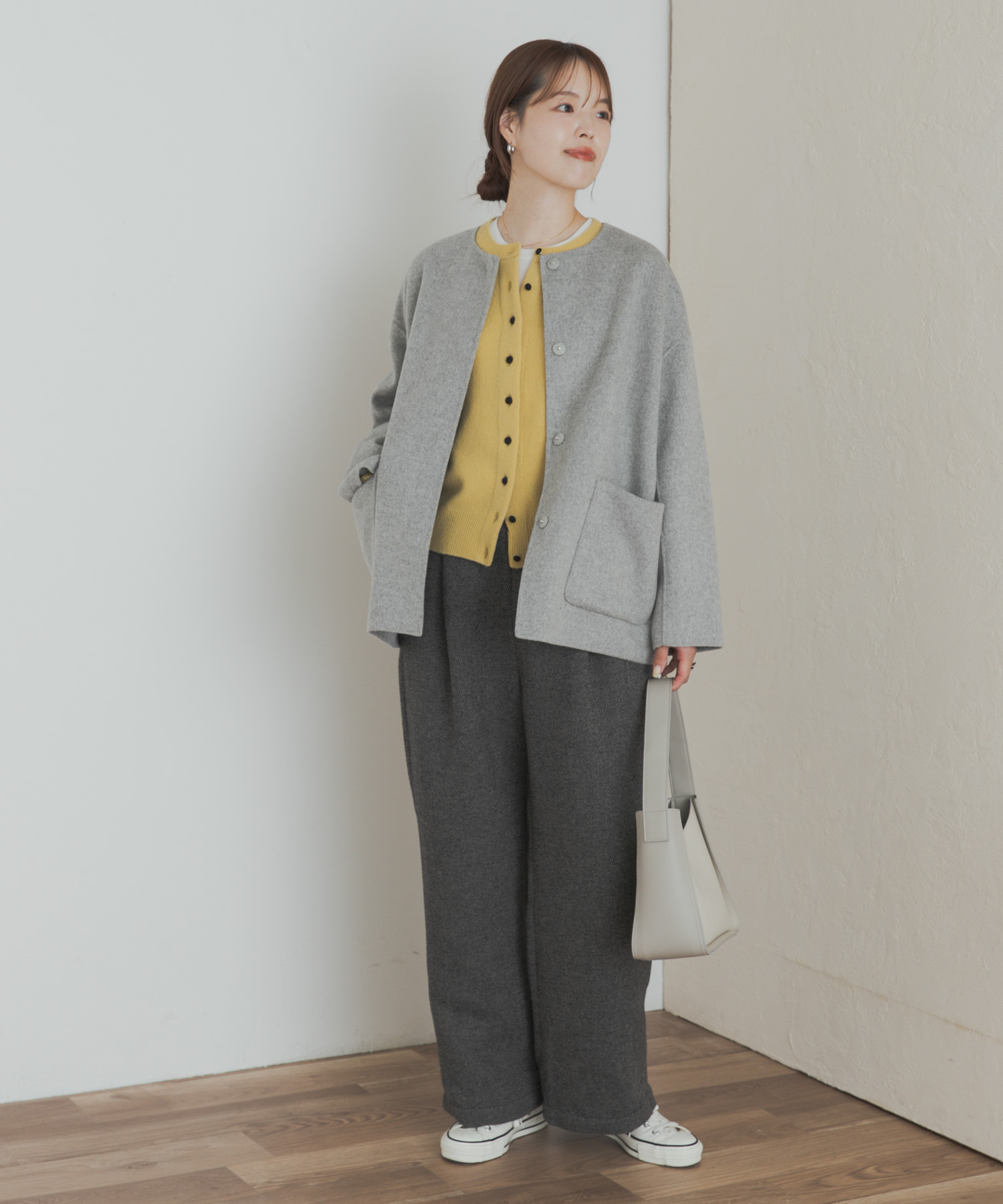 GRAY