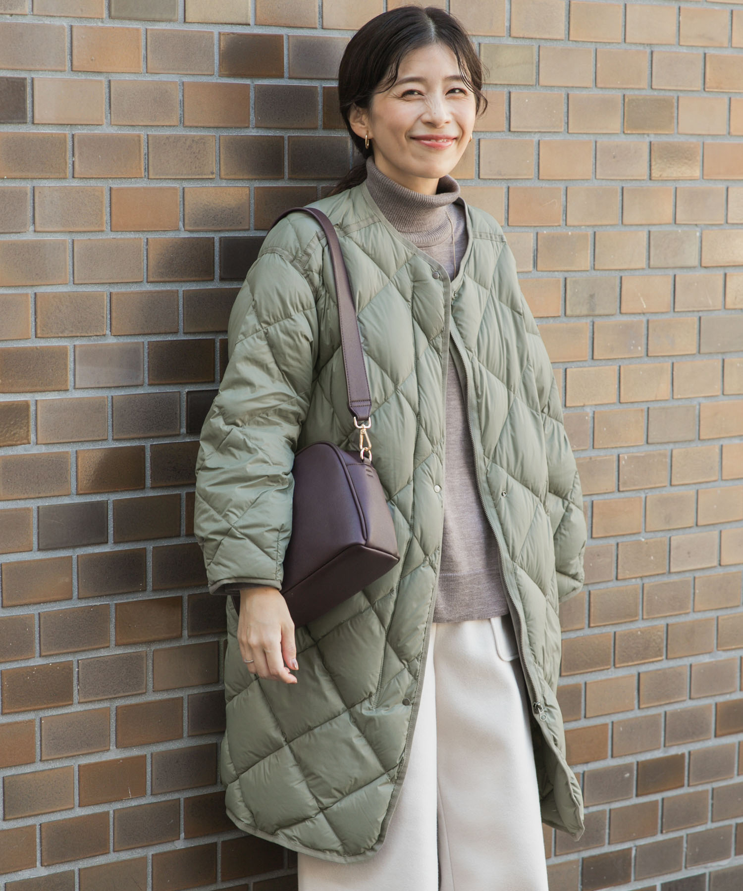 KHAKI