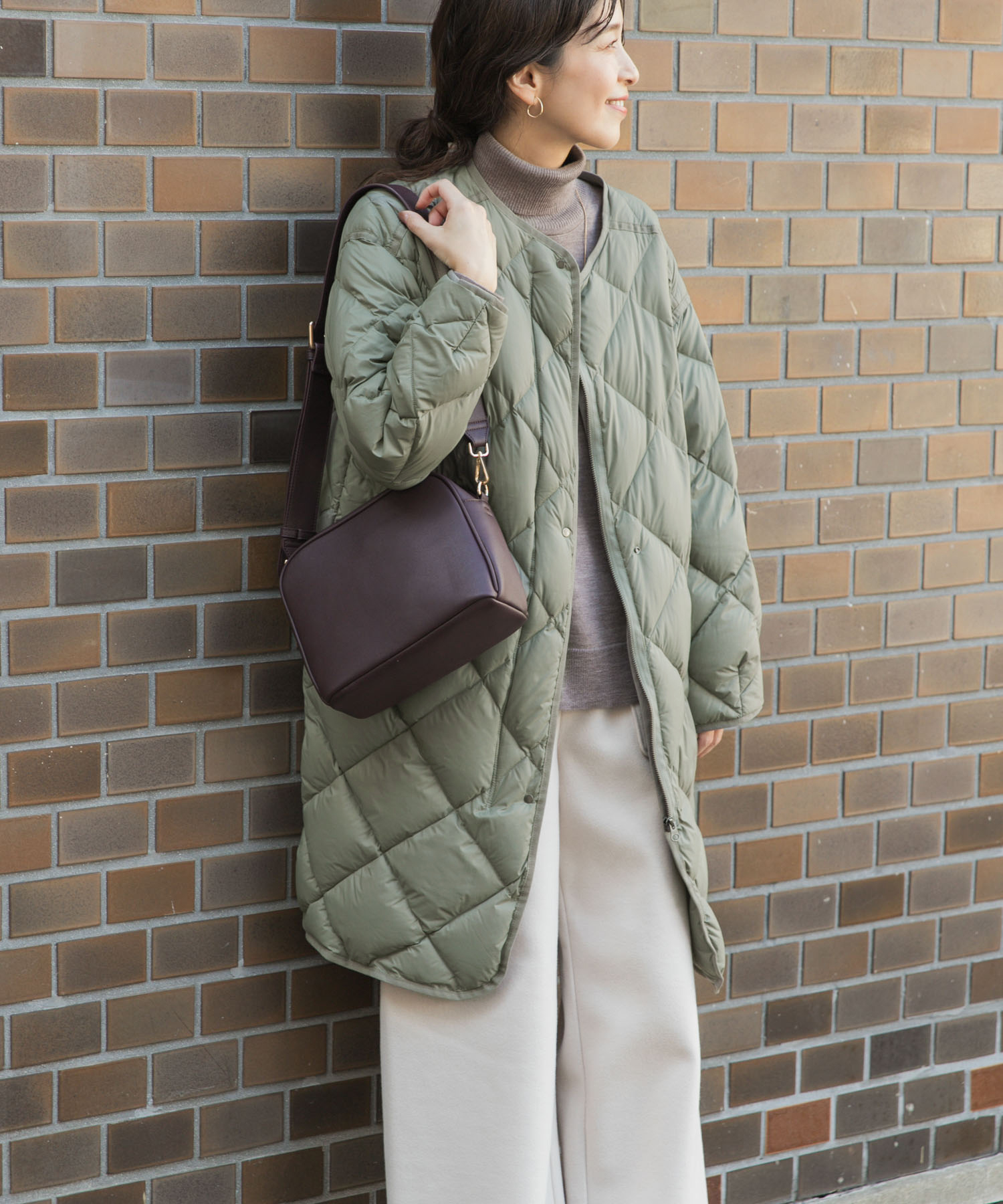 KHAKI