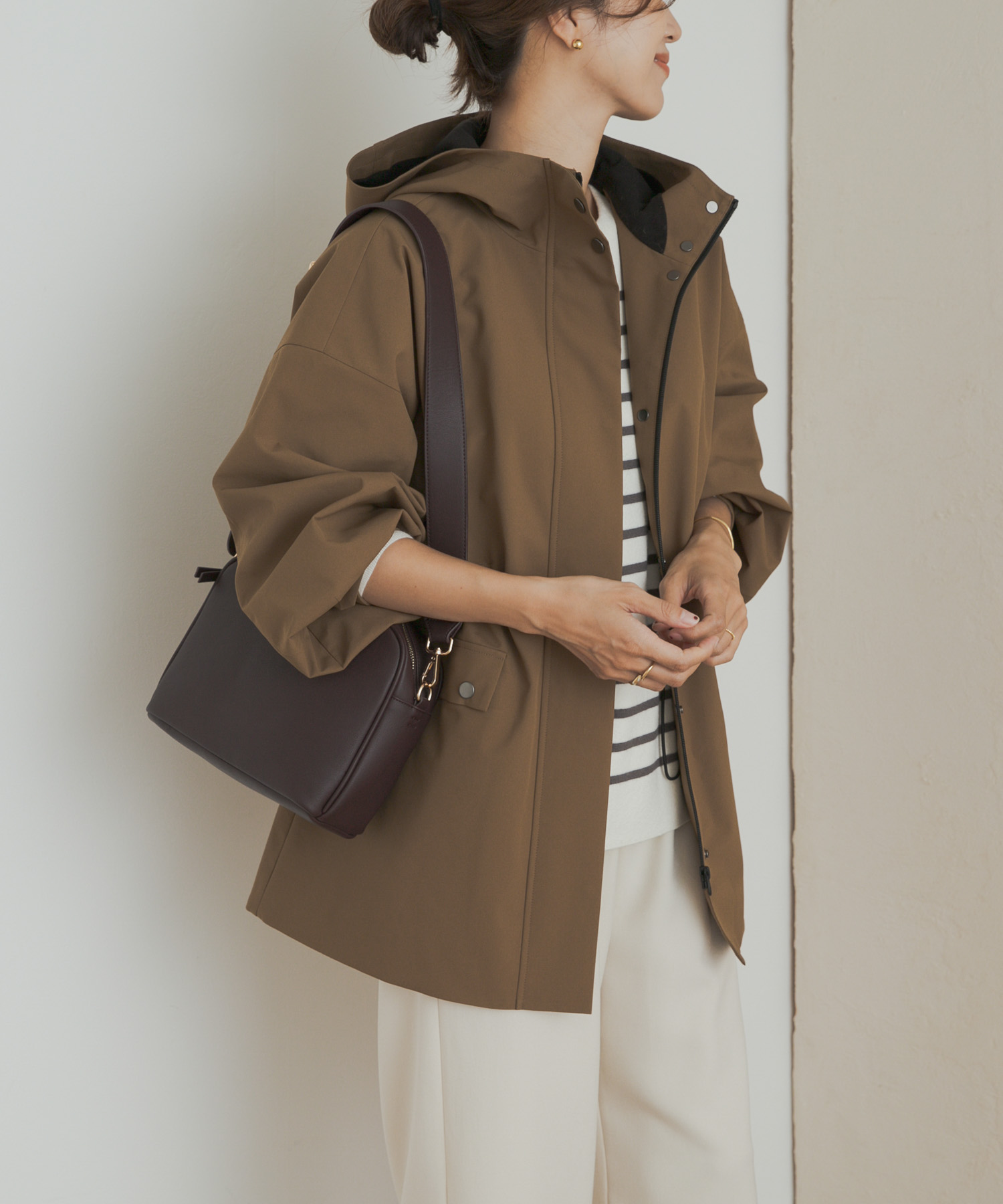 D.BEIGE