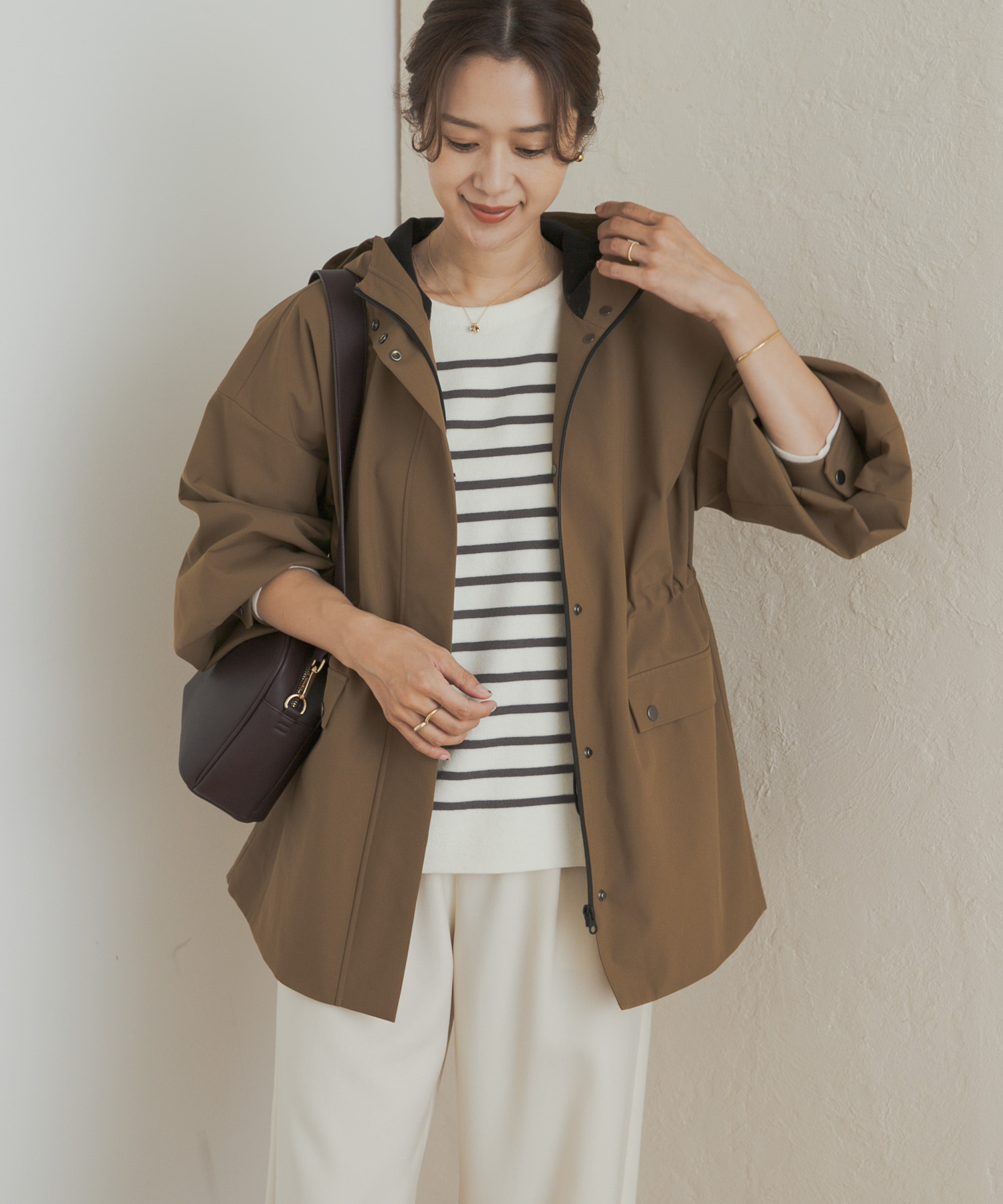 D.BEIGE