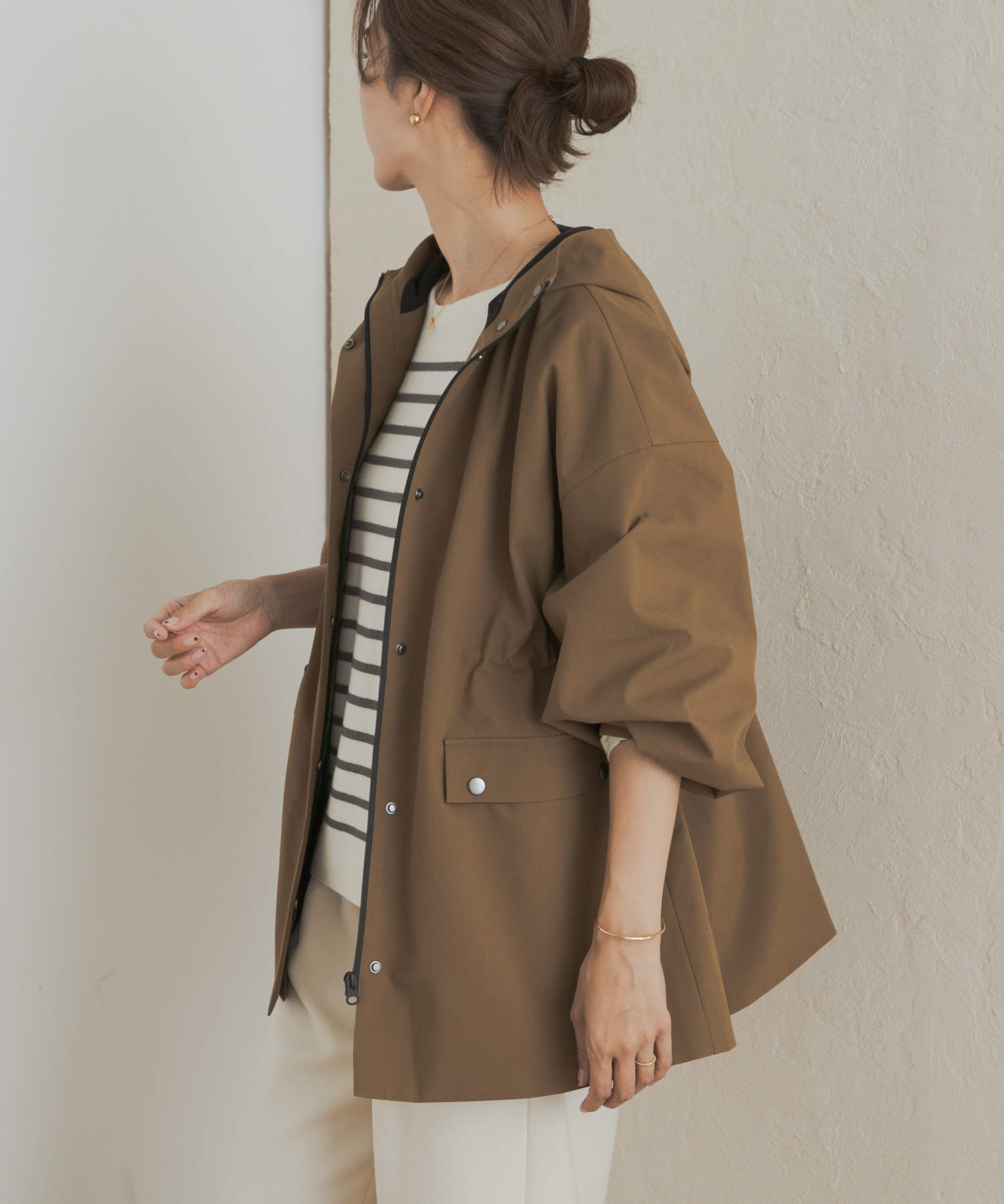 D.BEIGE