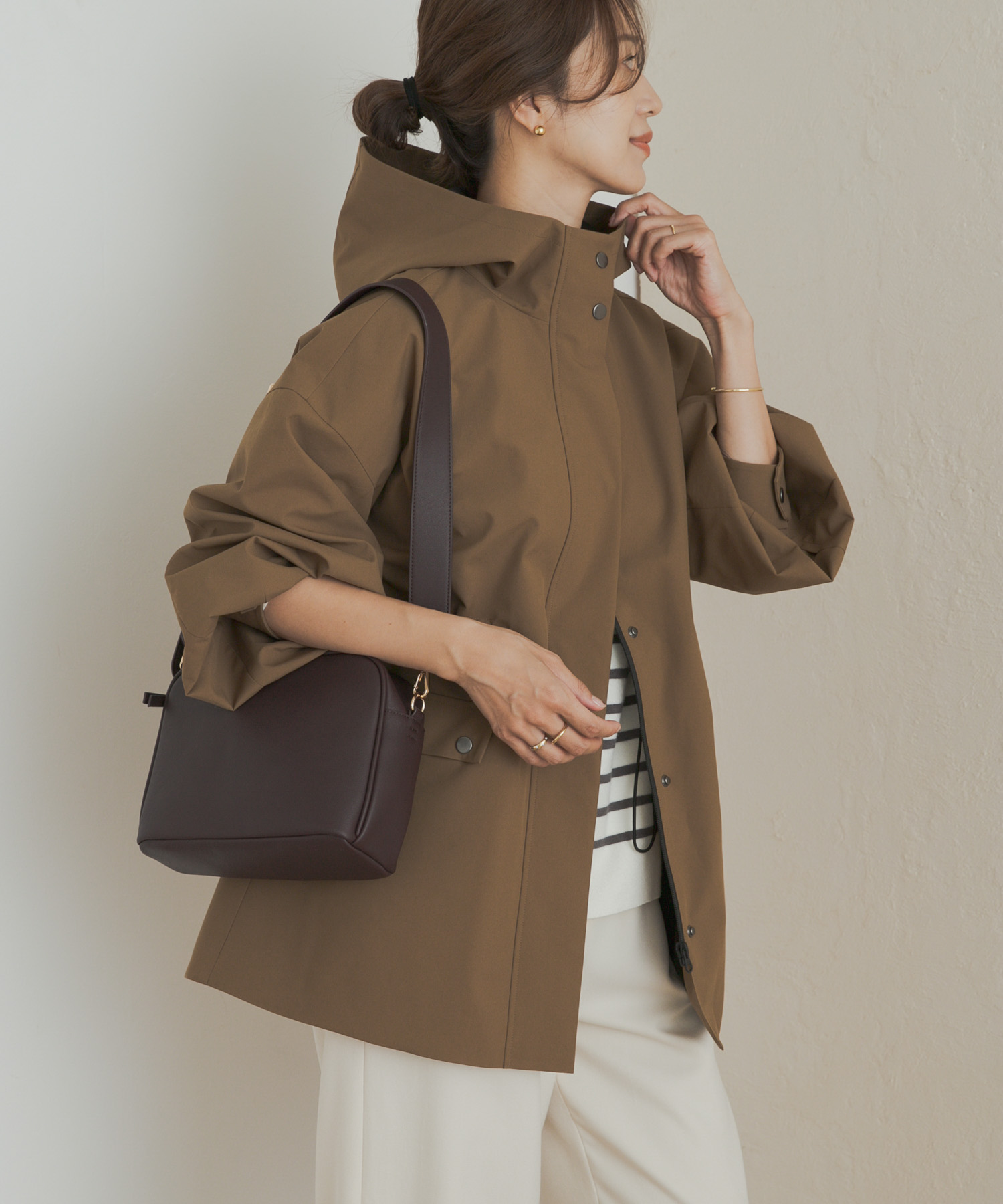 D.BEIGE