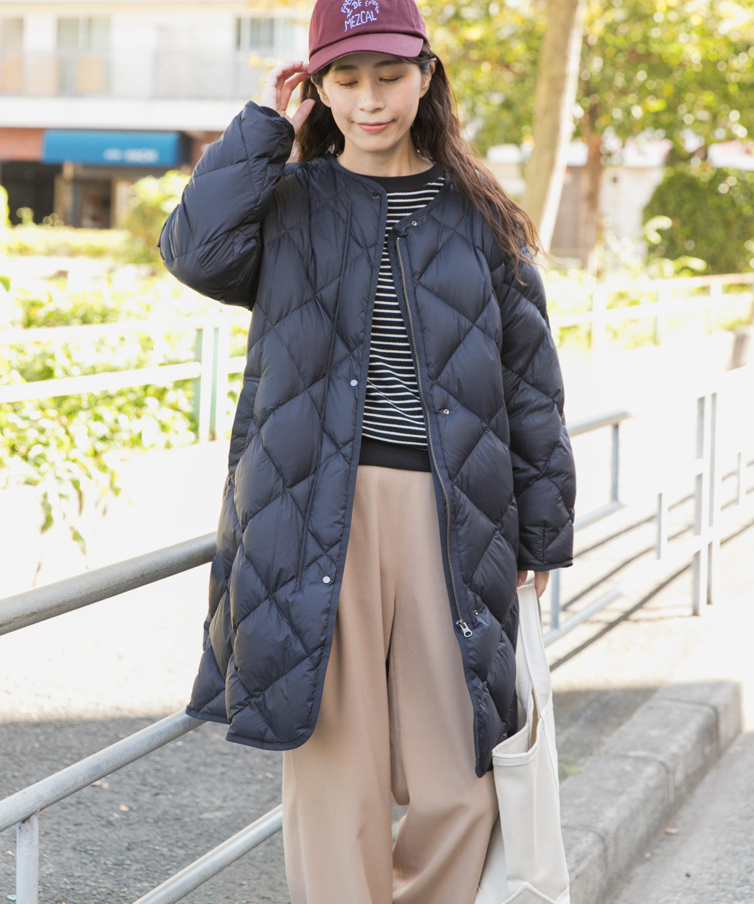 ライトダウンキルトロングコート NAVY M