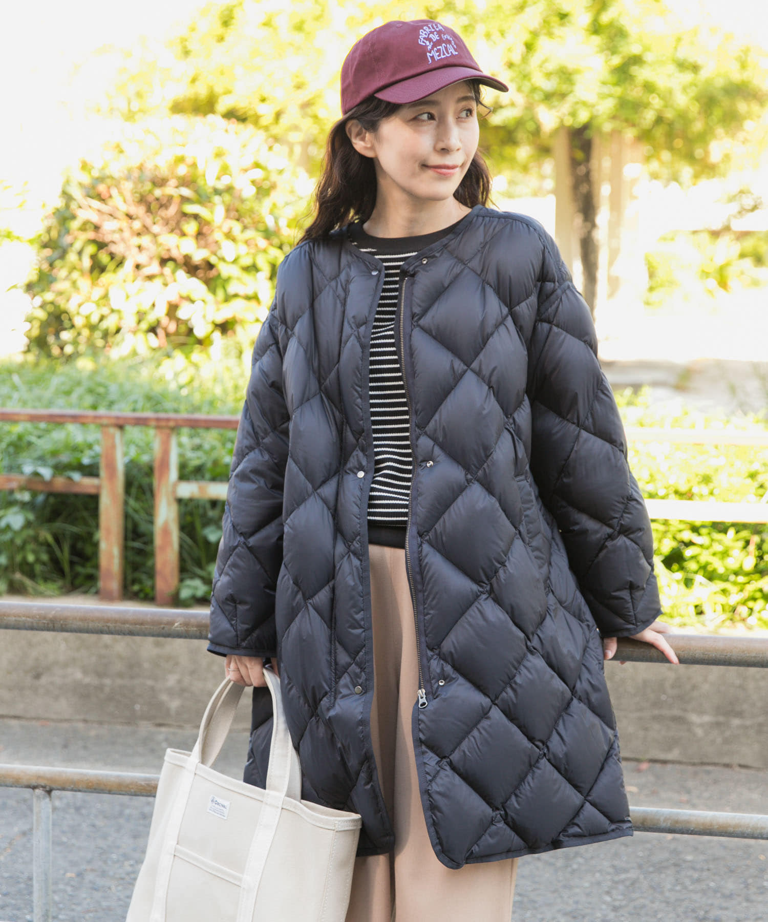 ライトダウンキルトロングコート NAVY M