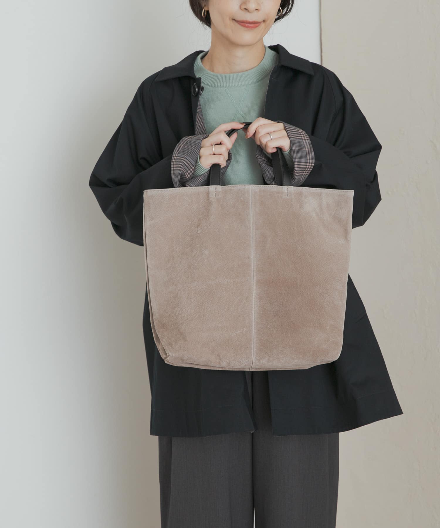 スエードトート GREIGE one