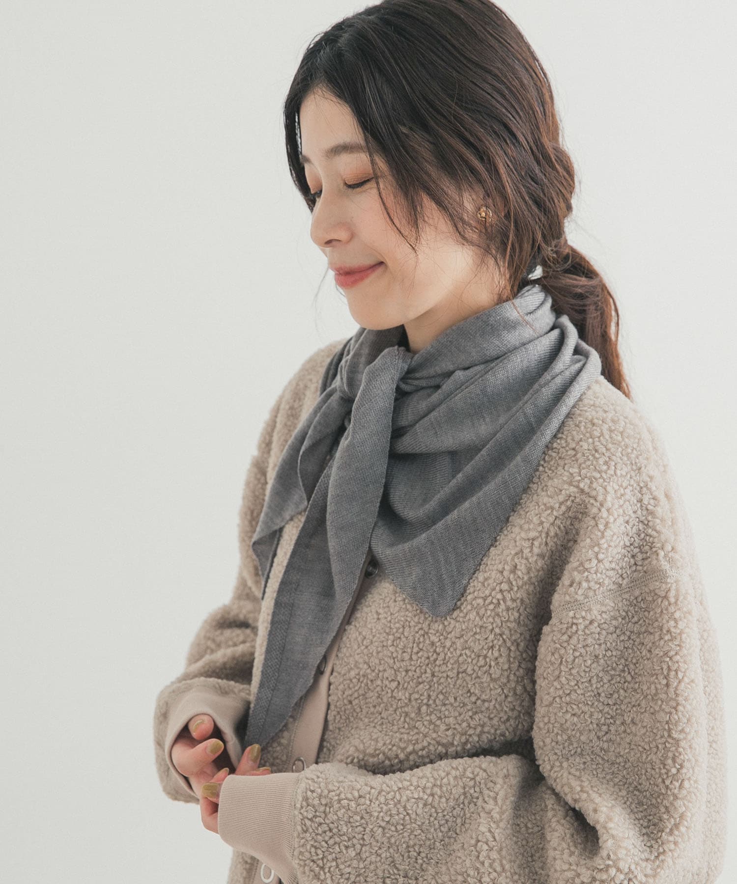 GRAY