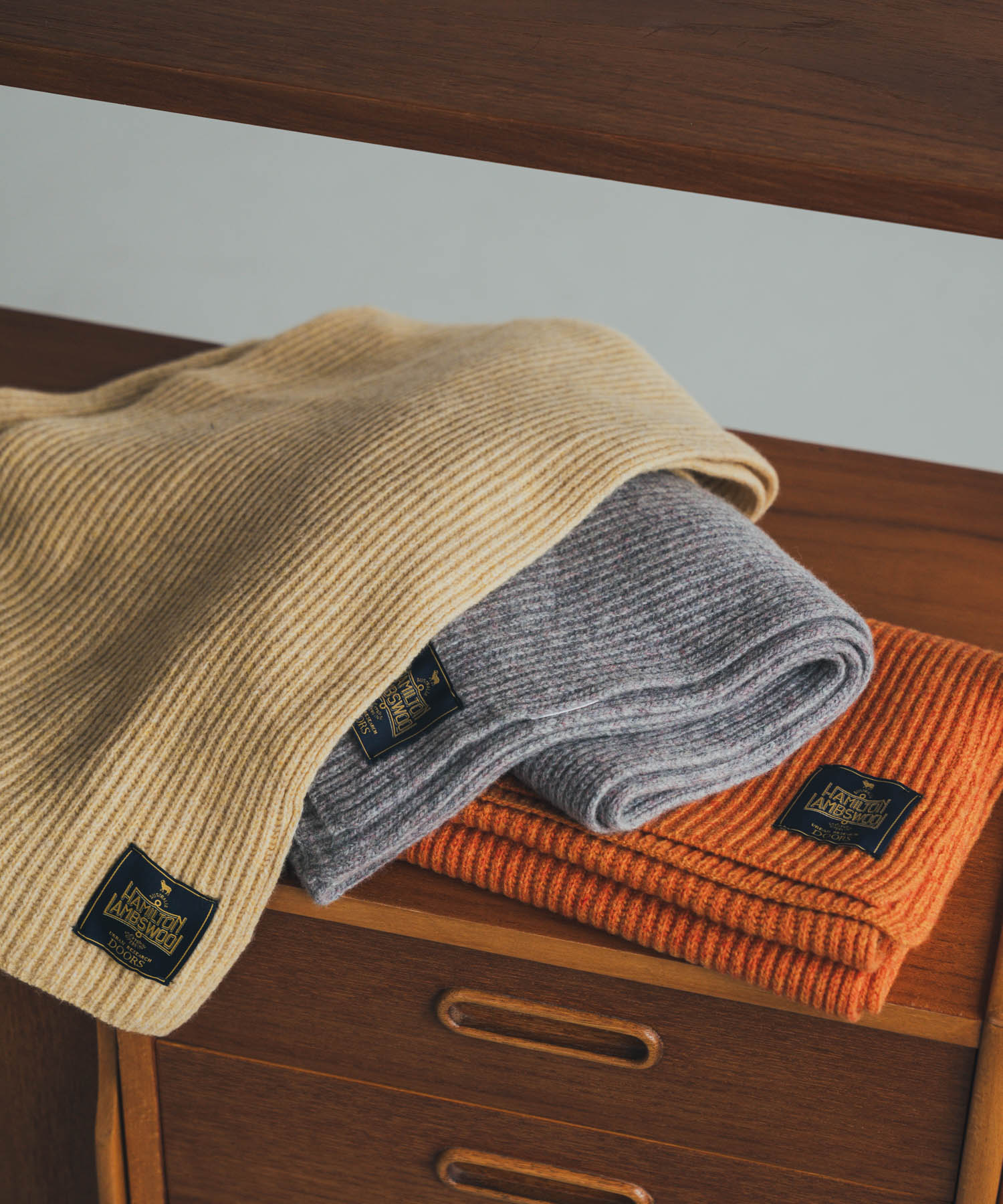 ハミルトンリブストール YELLOW one