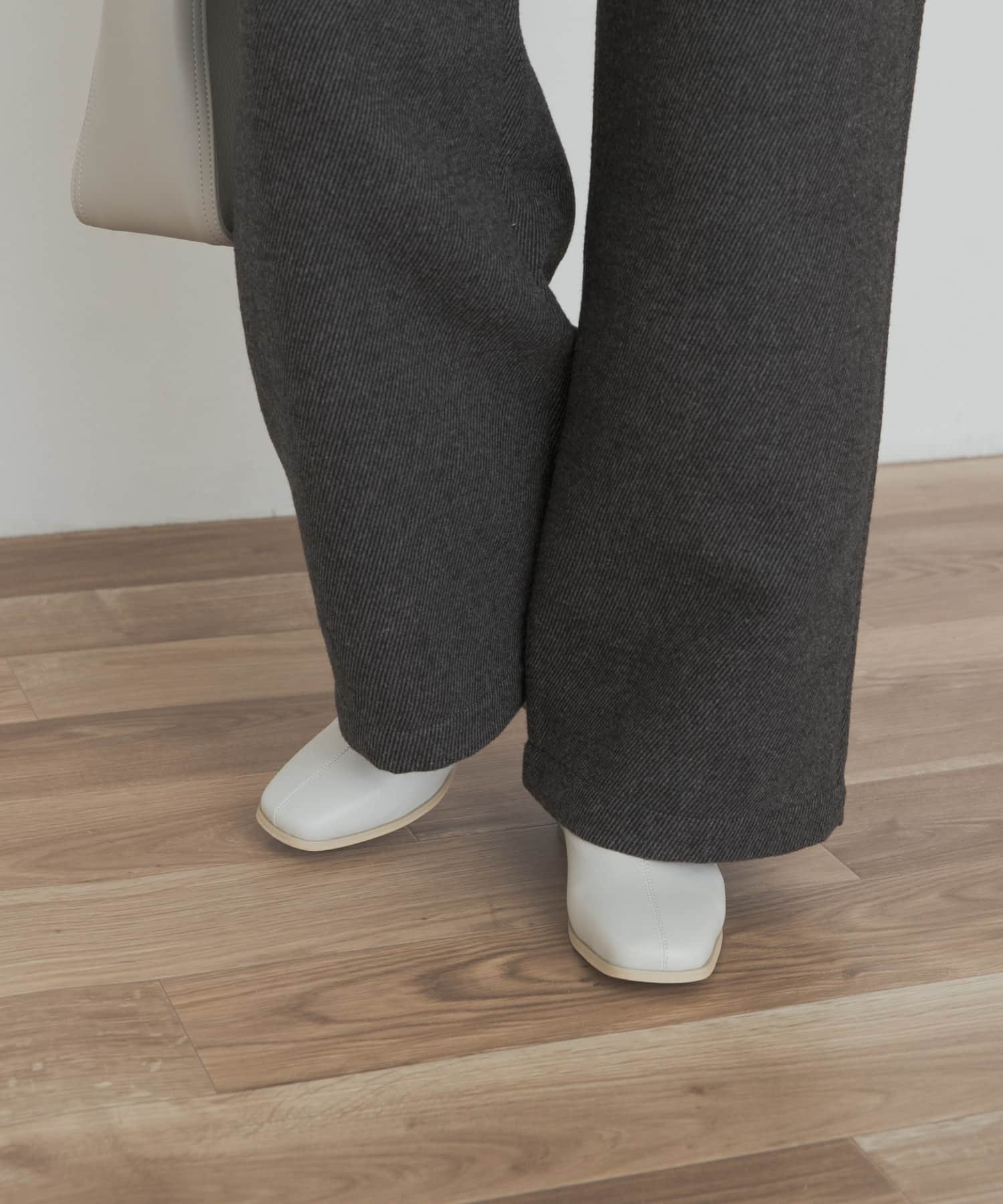 スタイルアップブーツ IVORY 36