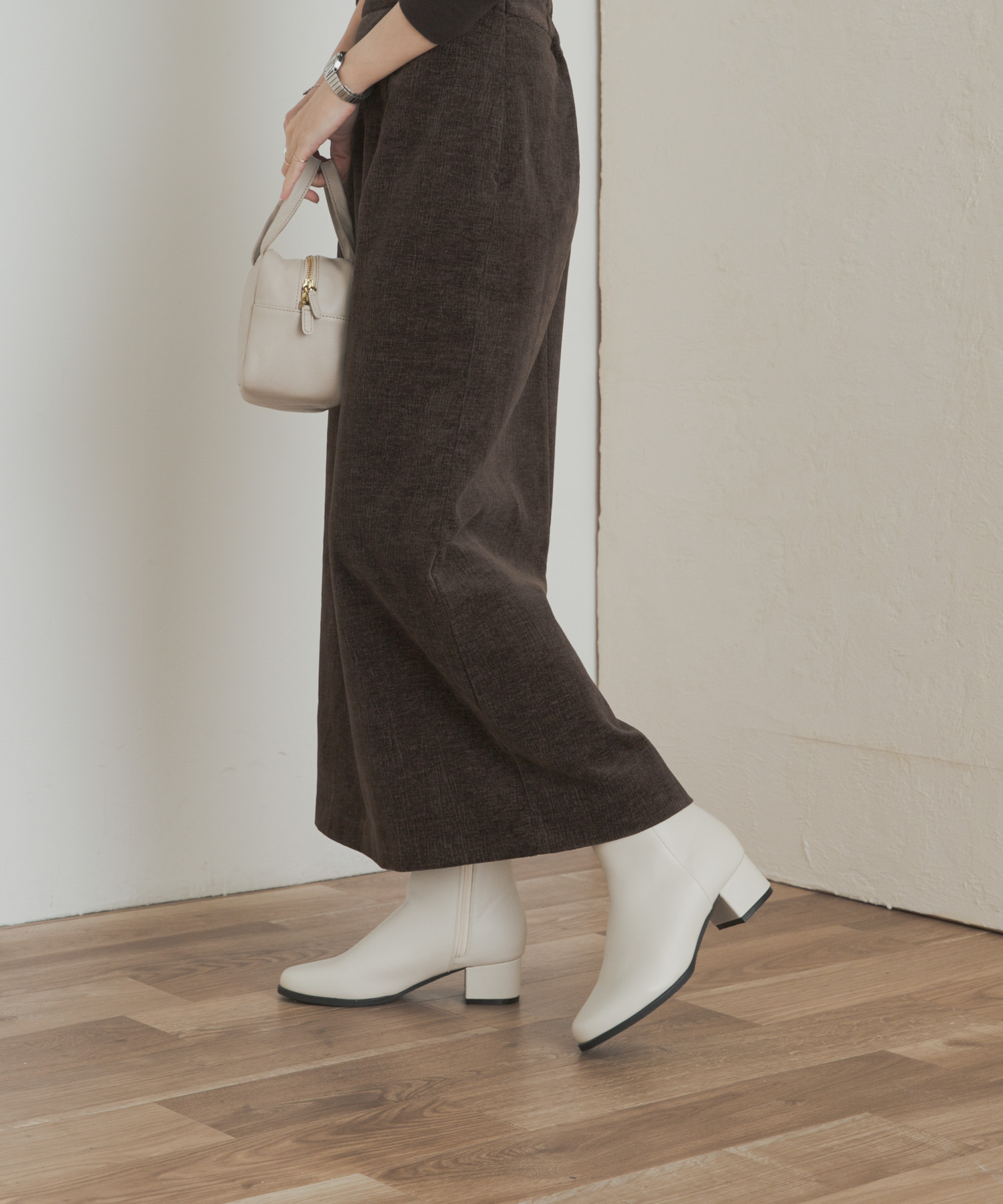 チャンキーヒールブーツ IVORY 36