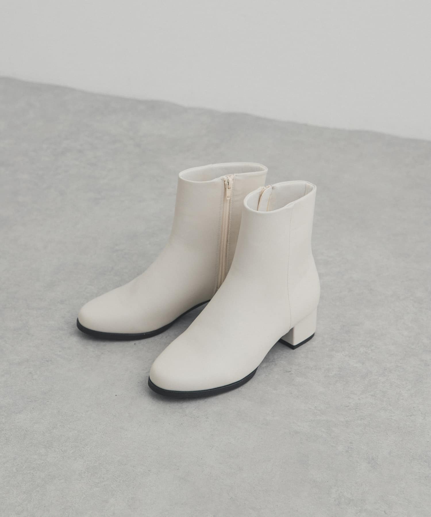 チャンキーヒールブーツ IVORY 36