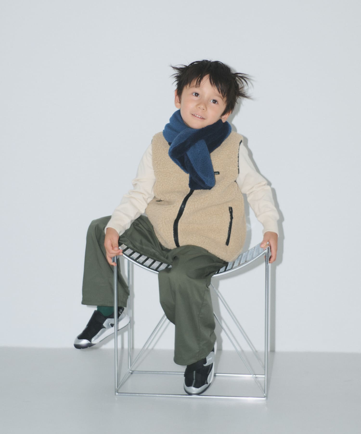 リバーシブルボアベスト(KIDS) BLK×BE 120