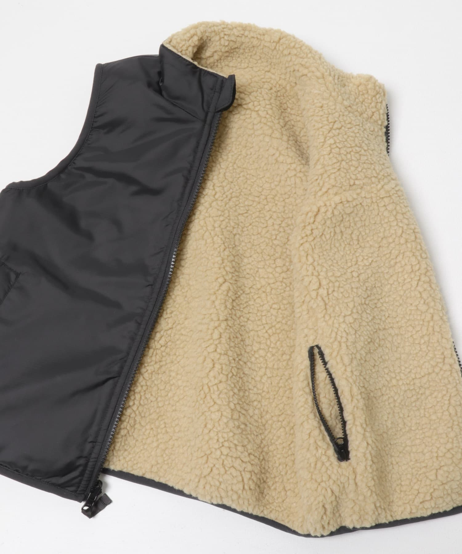 リバーシブルボアベスト(KIDS) BLK×BE 105