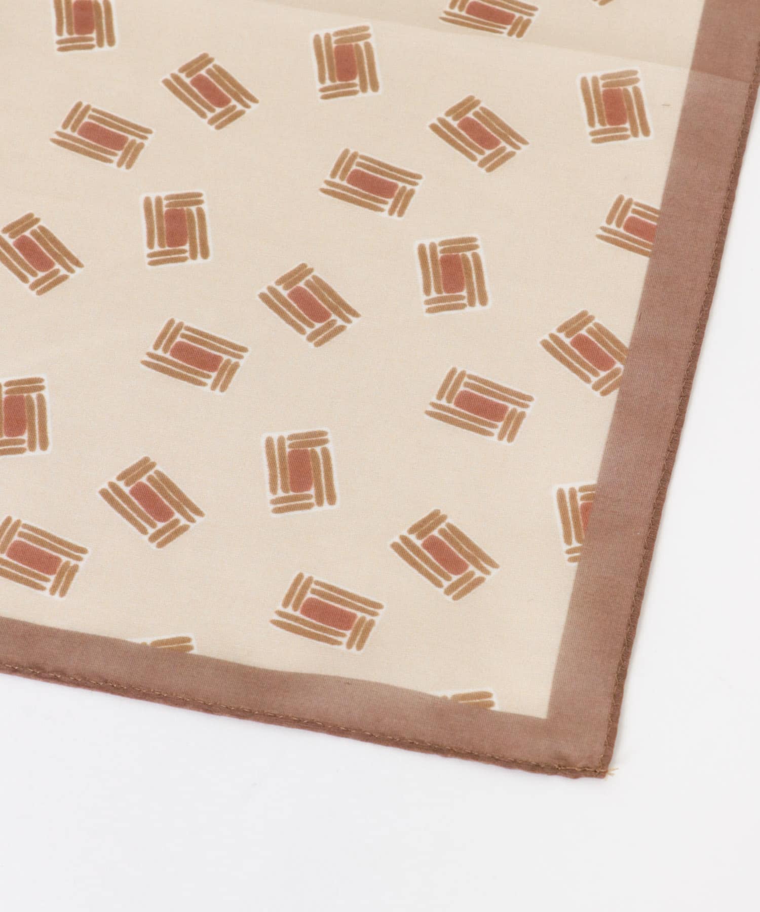 LIFE STYLE TAILOR　BBCプリントチーフ BEG-BRN -