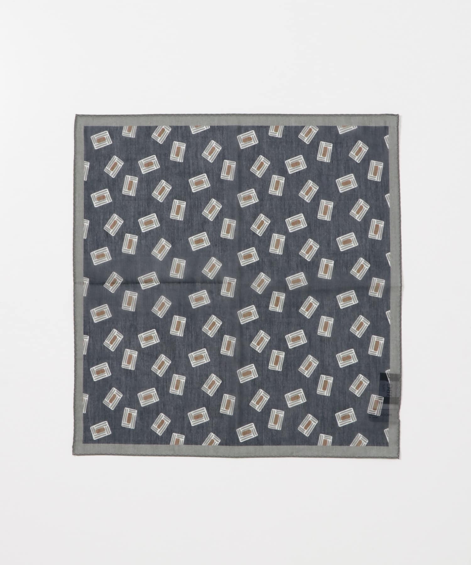 LIFE STYLE TAILOR　BBCプリントチーフ BLK-GRY -