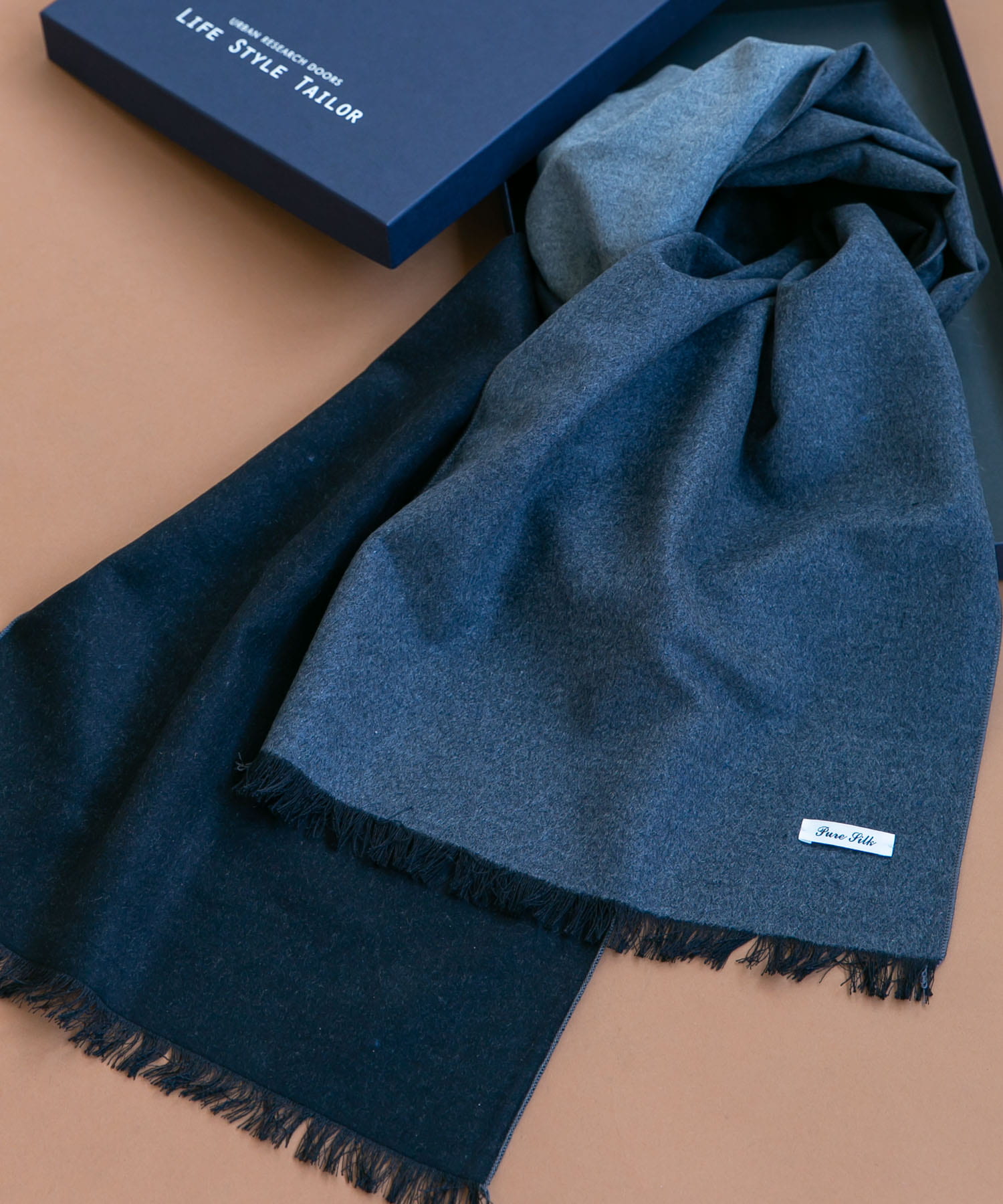 LIFE STYLE TAILOR　シルクリバーシブルマフラー 01CCL-BLK -