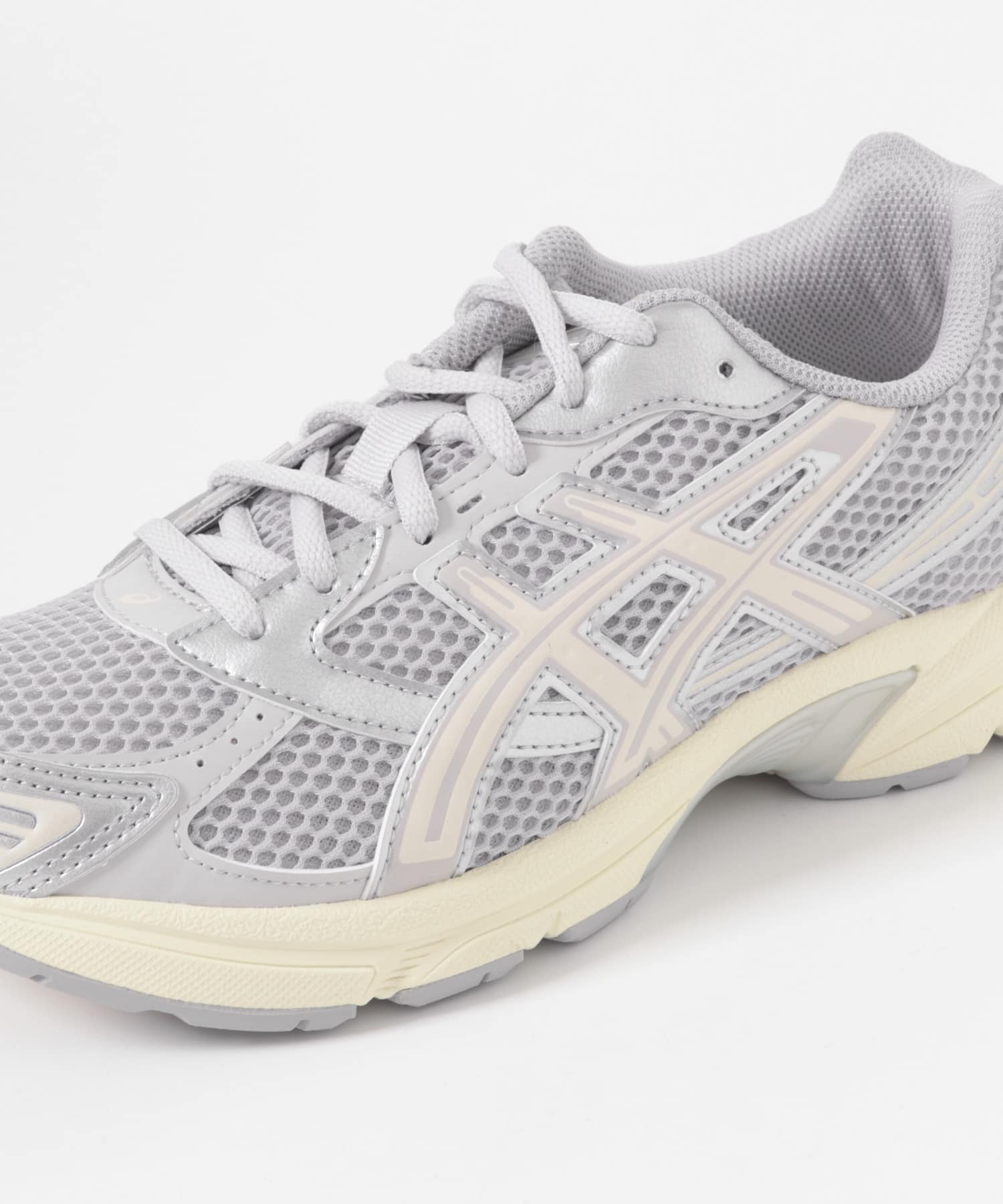 CLOUD GREY