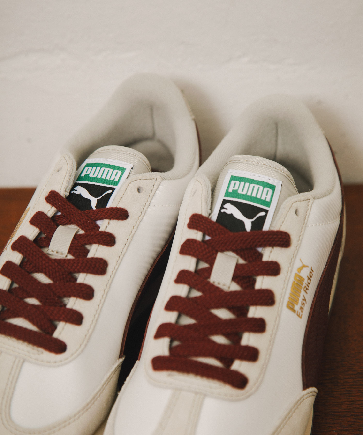 『一部WEB限定サイズ』PUMA　Exclusive イージーライダー VTG WHT/RUBY 22.5