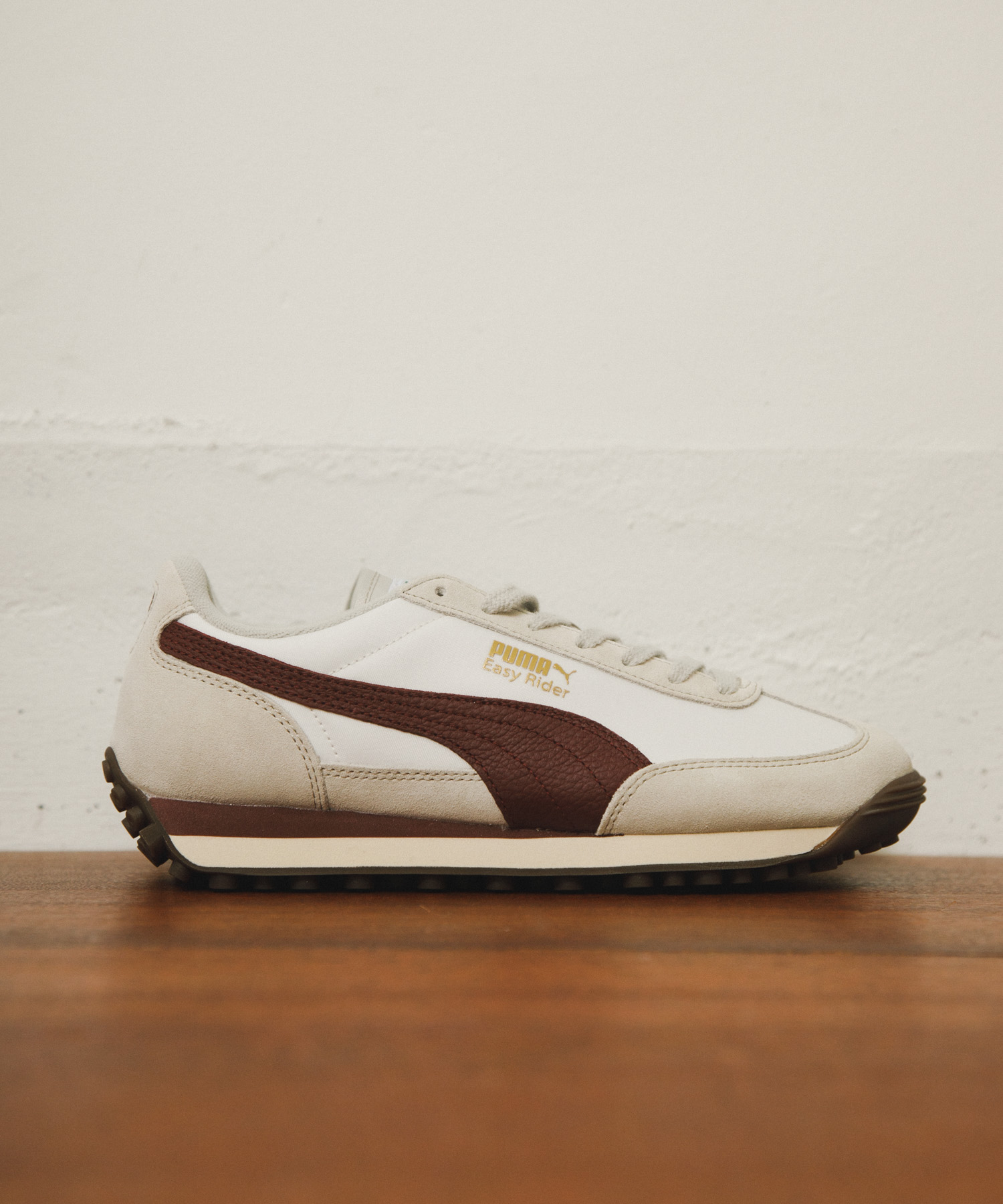 『一部WEB限定サイズ』PUMA　Exclusive イージーライダー VTG WHT/RUBY 22.5