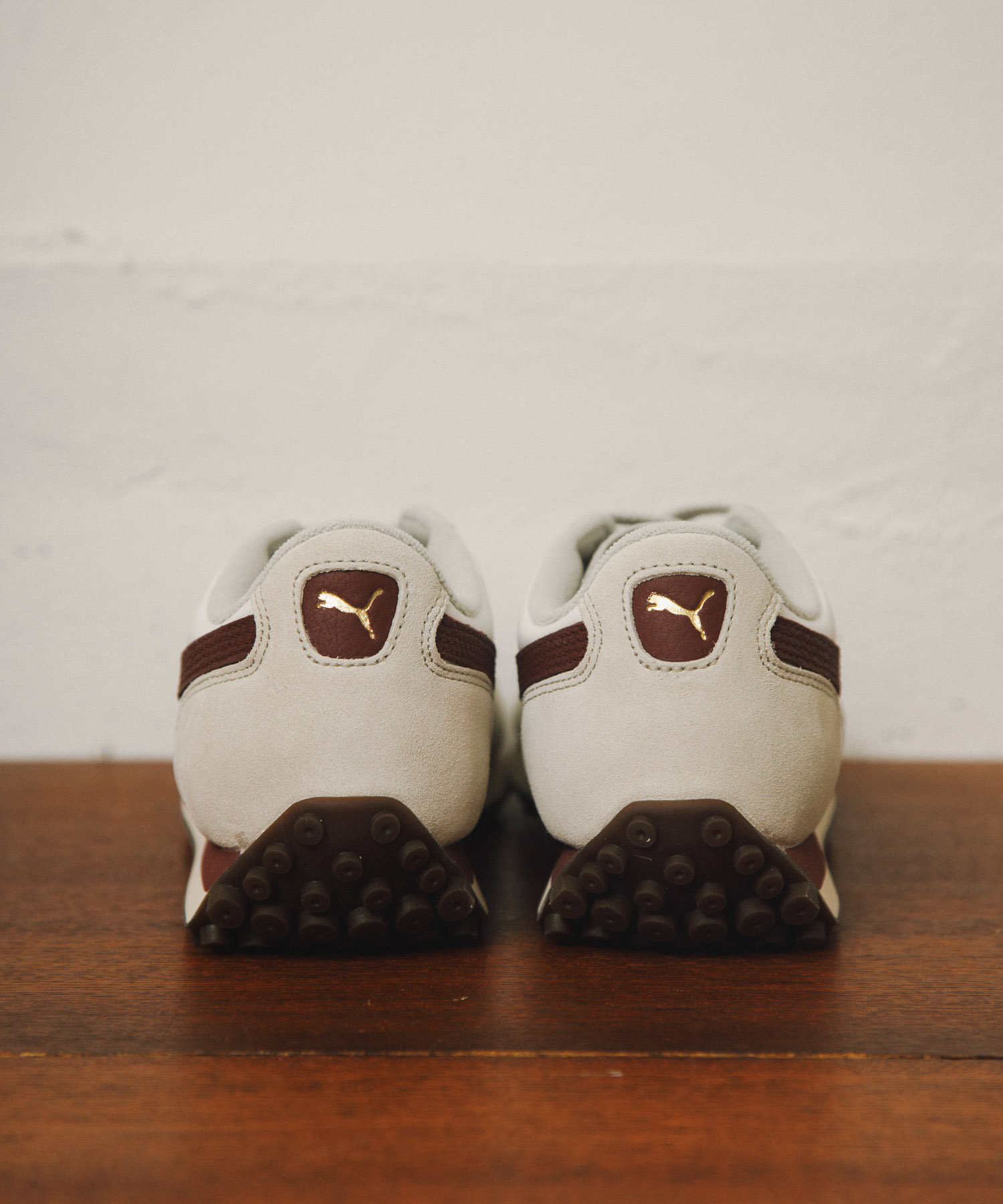 『一部WEB限定サイズ』PUMA　Exclusive イージーライダー VTG WHT/RUBY 22.5