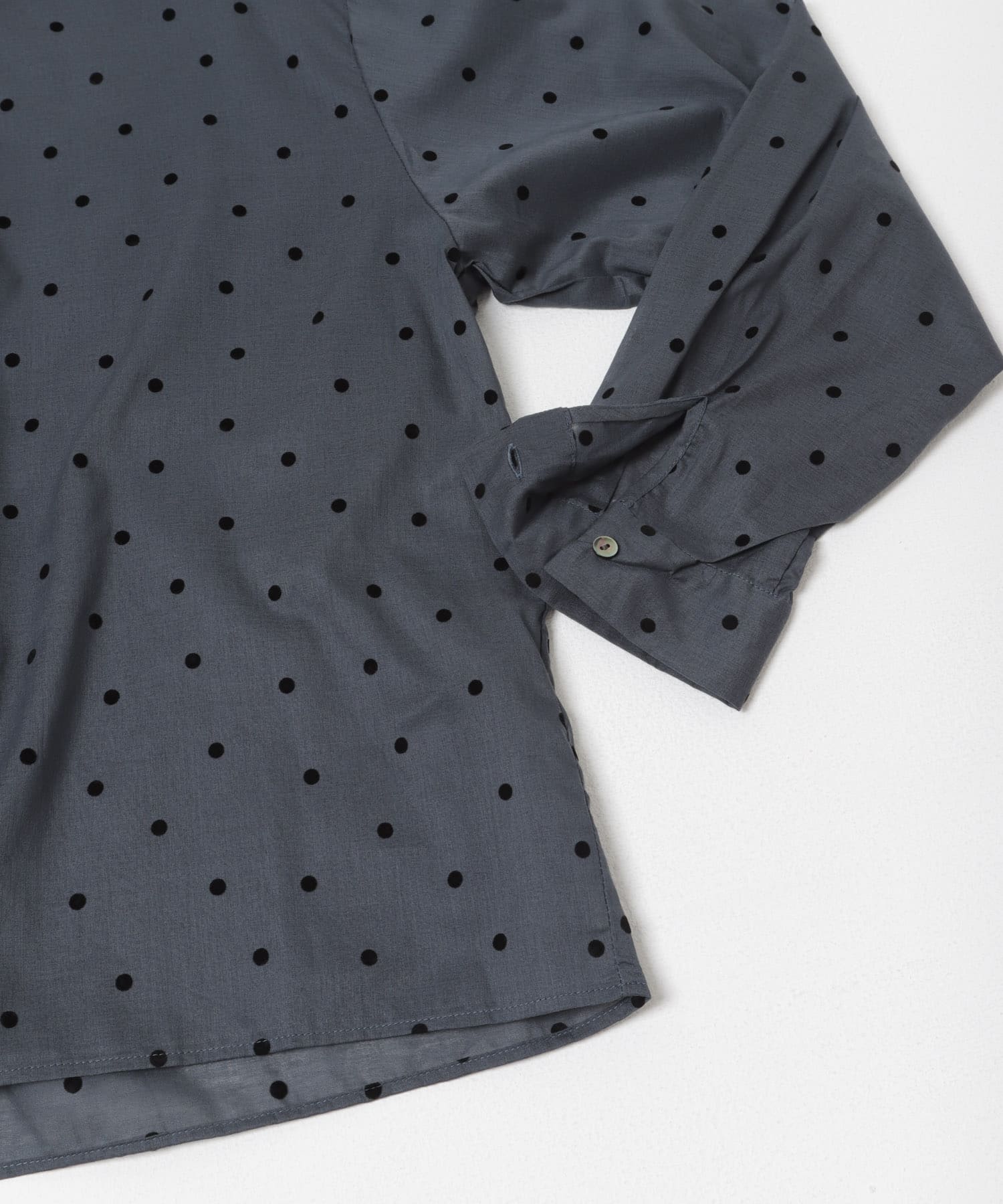 mizuiro-ind　flocky dots print shirts navy One