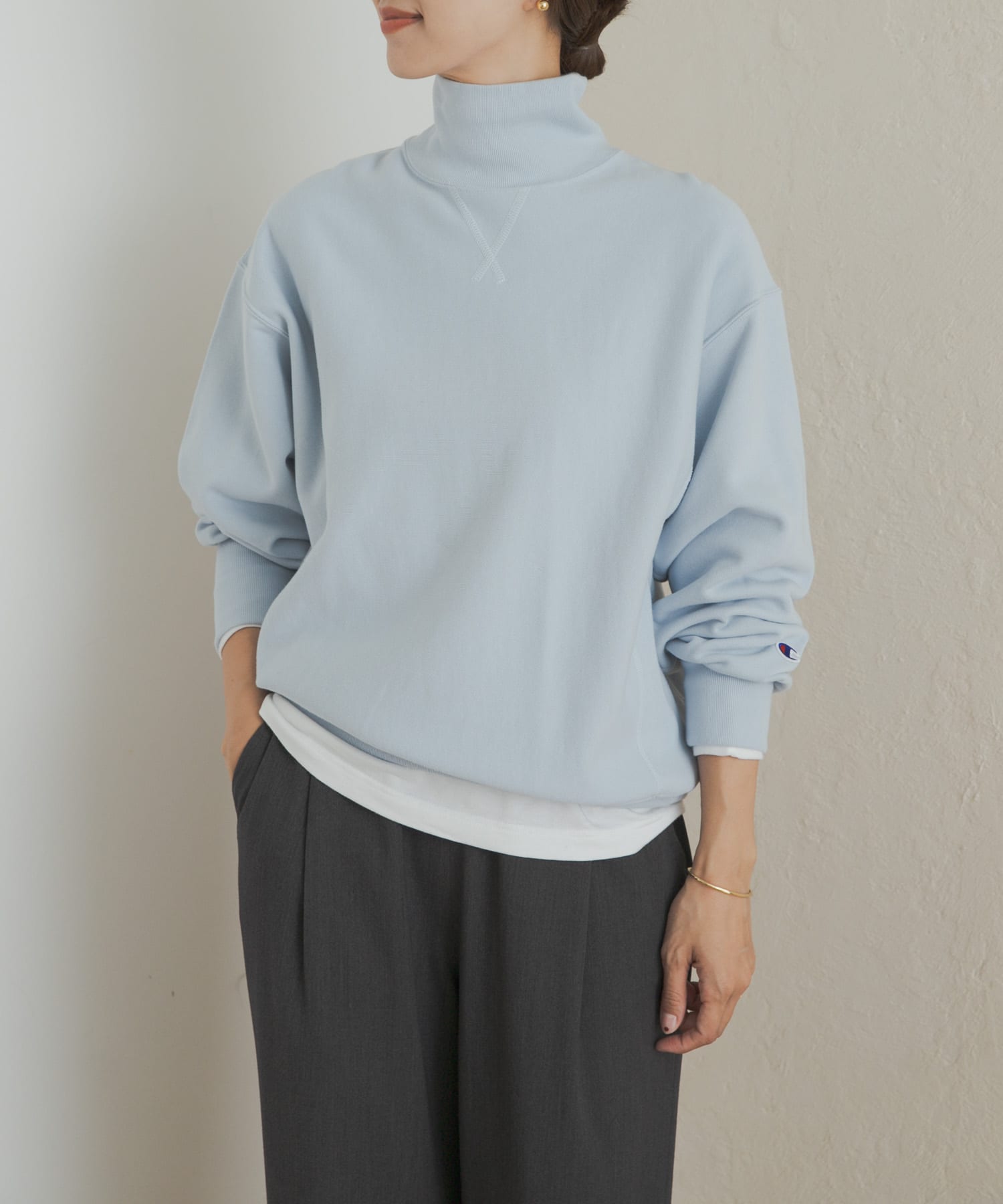 LIGHT BLUE