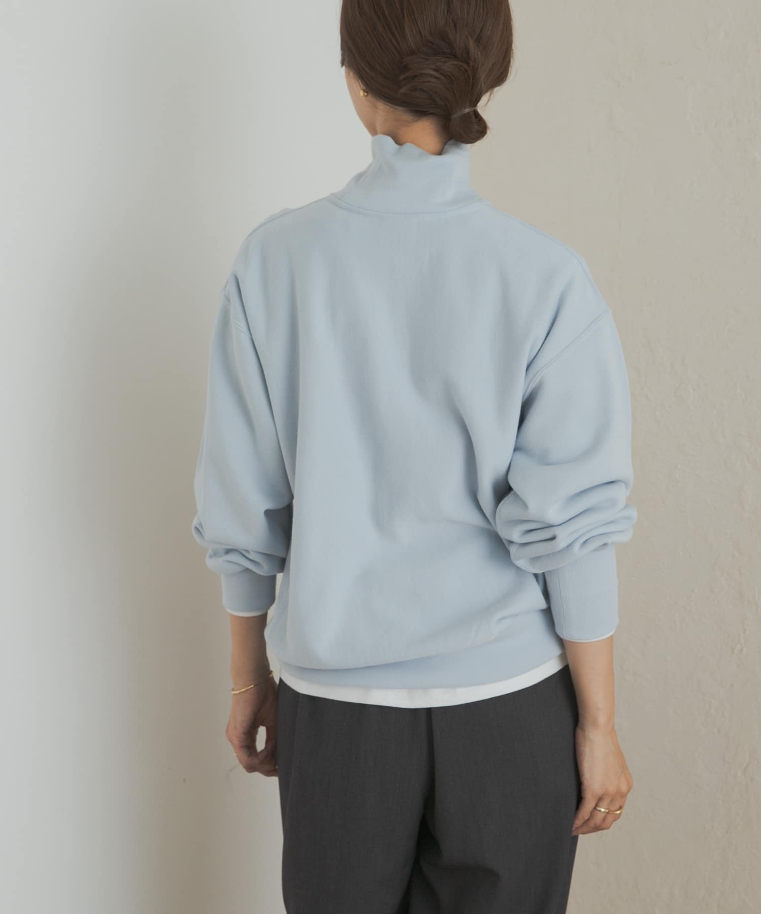 LIGHT BLUE