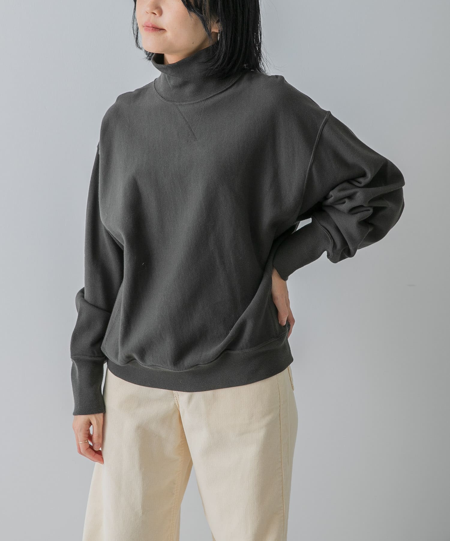 OFF BLACK