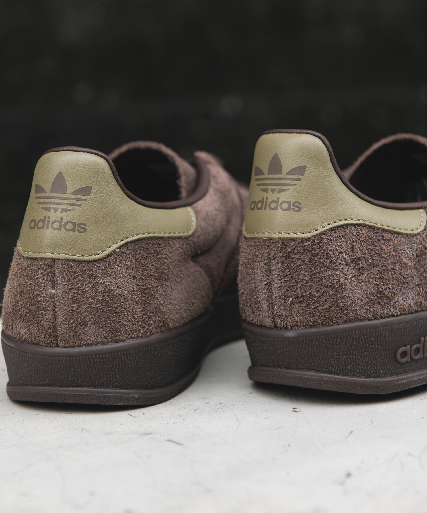 adidas　Exclusive GAZELLE INDOOR ダークブラウン 23
