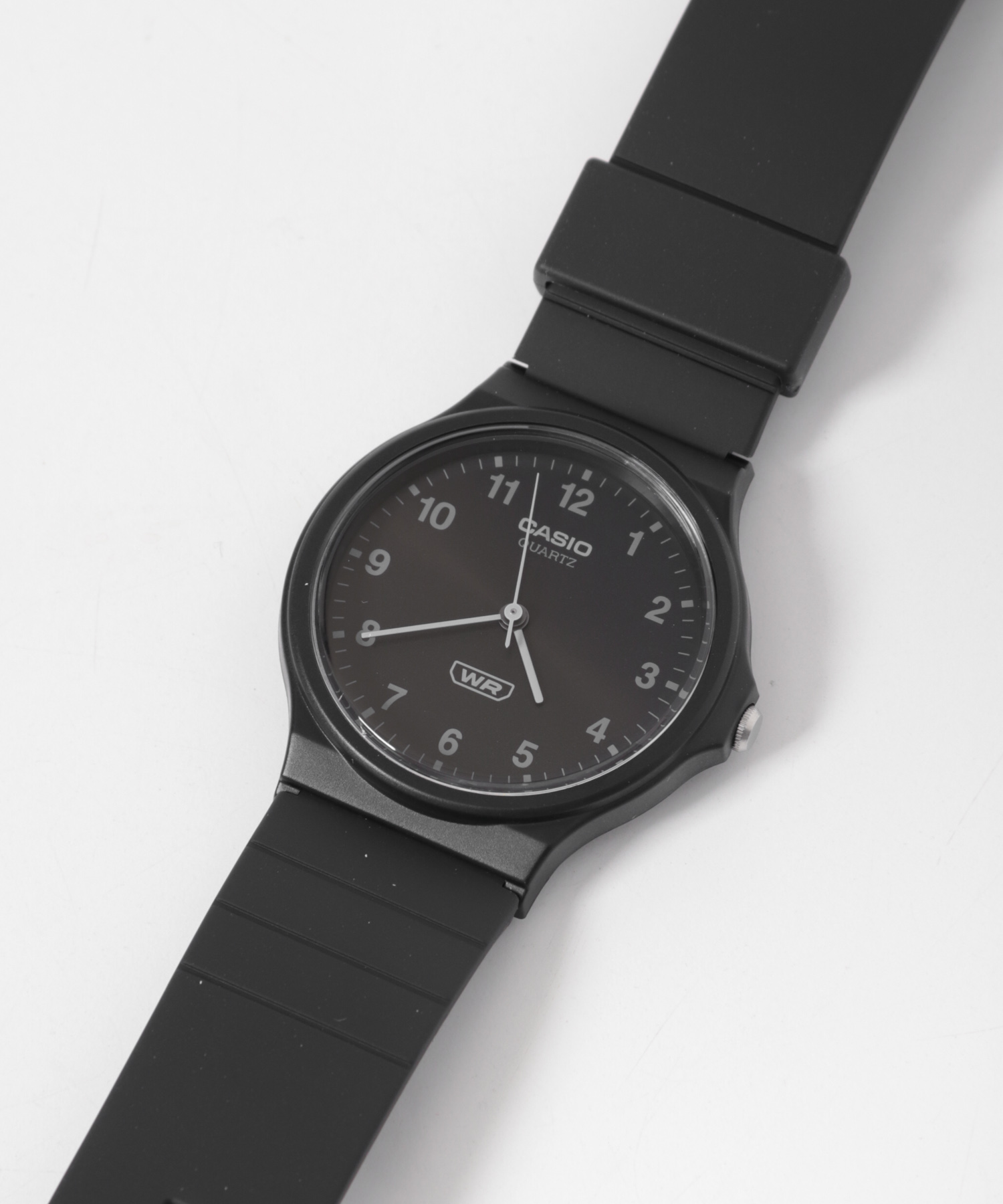 CASIO　スタンダードサークルウォッチ ブラック -