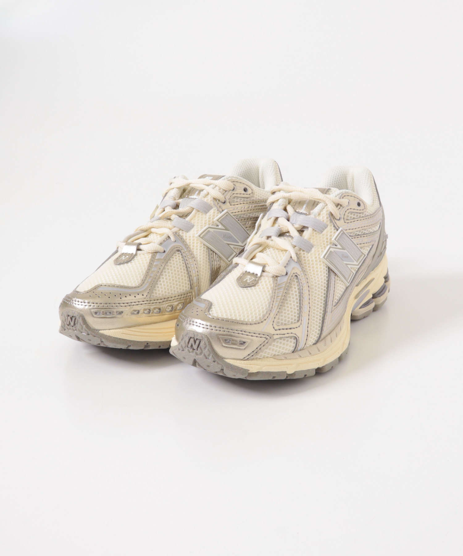 LIGHTBEIGE