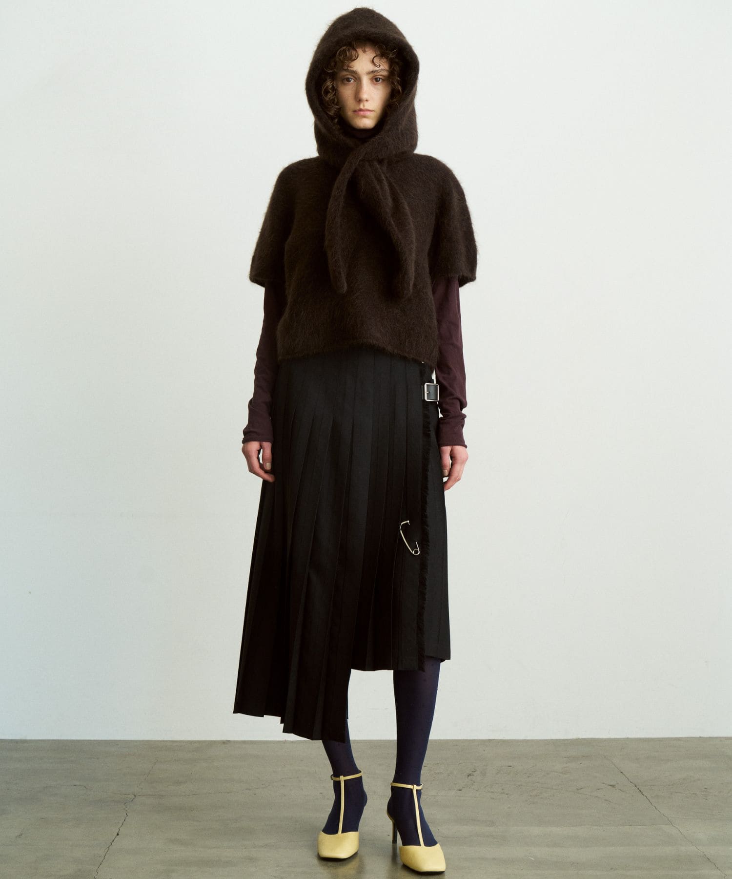 unfil　mohair hooted stole d.brown 1