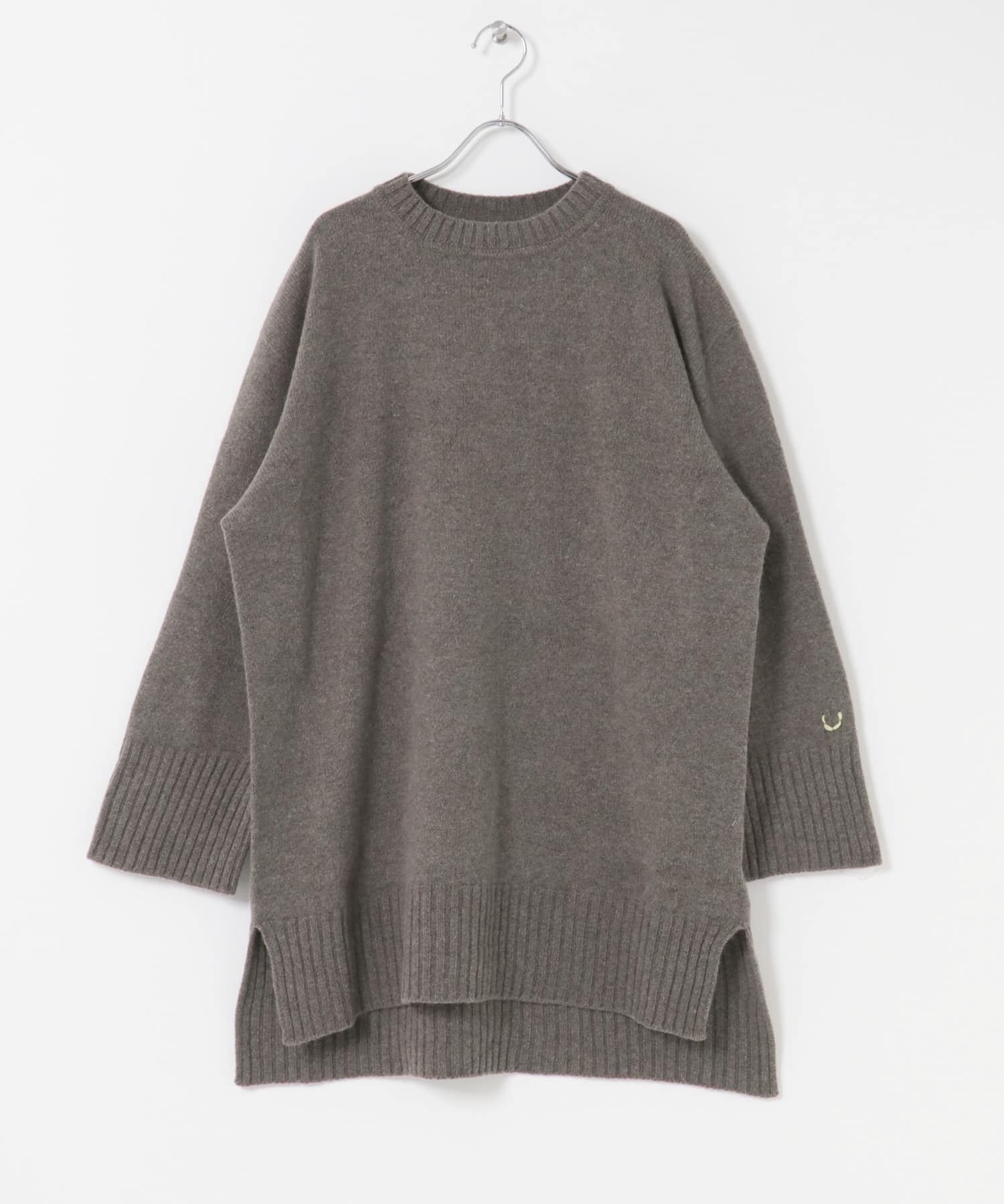 unfil　fine lambs wool pullover