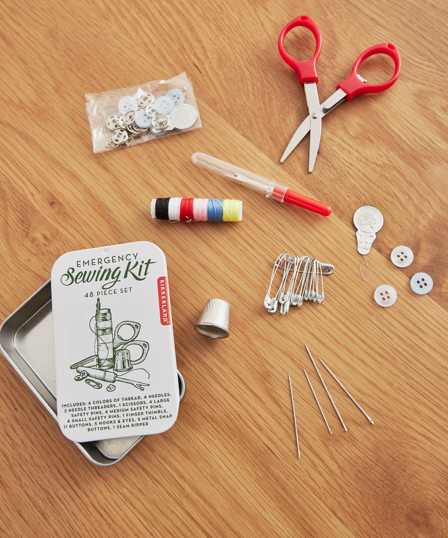 『WEB限定』KIKKERLAND　EMERGENCY SEWING KIT