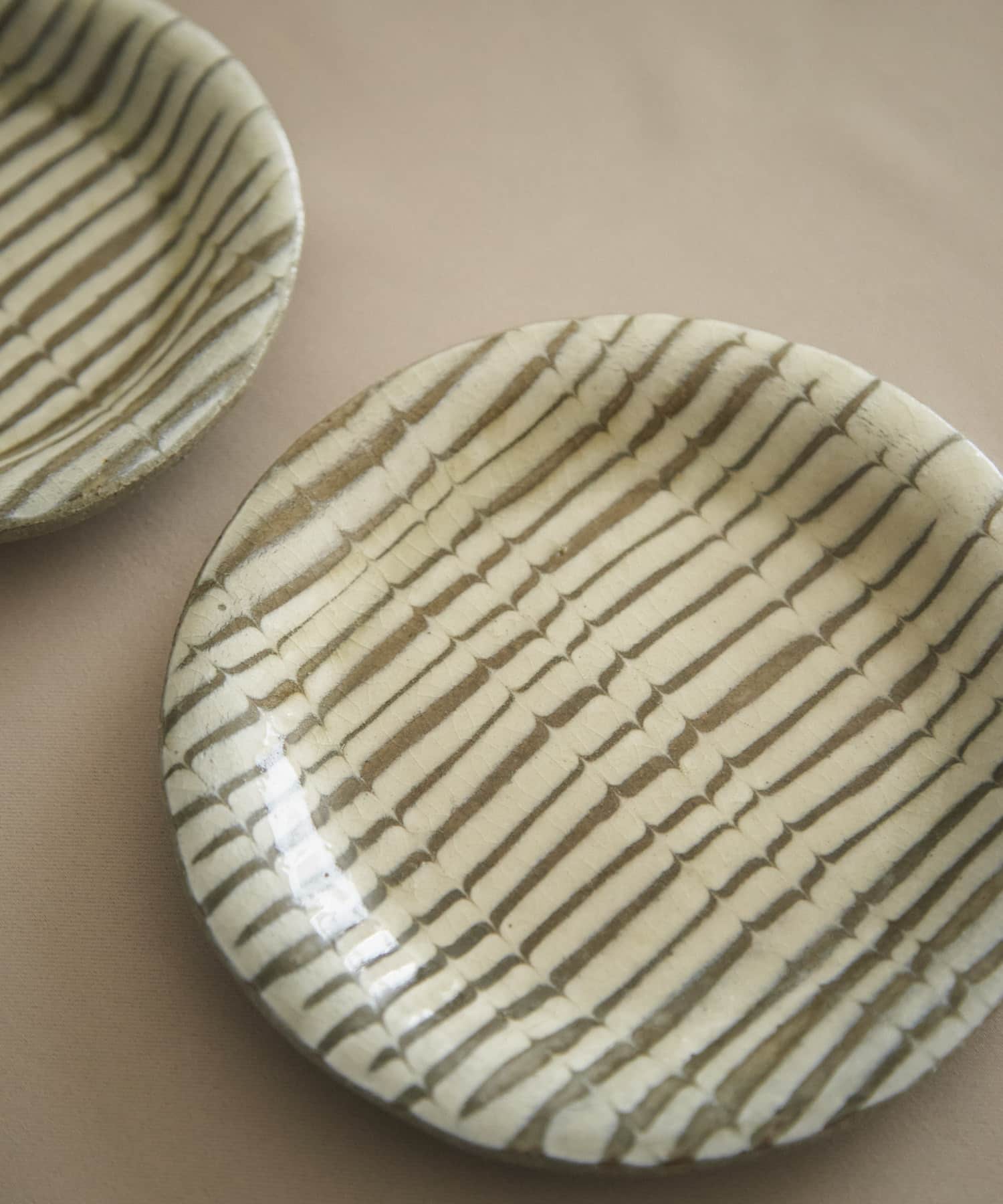 塩幡桃子　4寸プレート フェザーコーム － 4寸