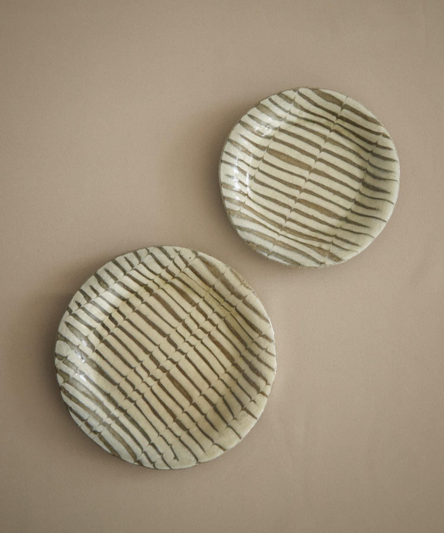 塩幡桃子　4寸プレート フェザーコーム － 4寸