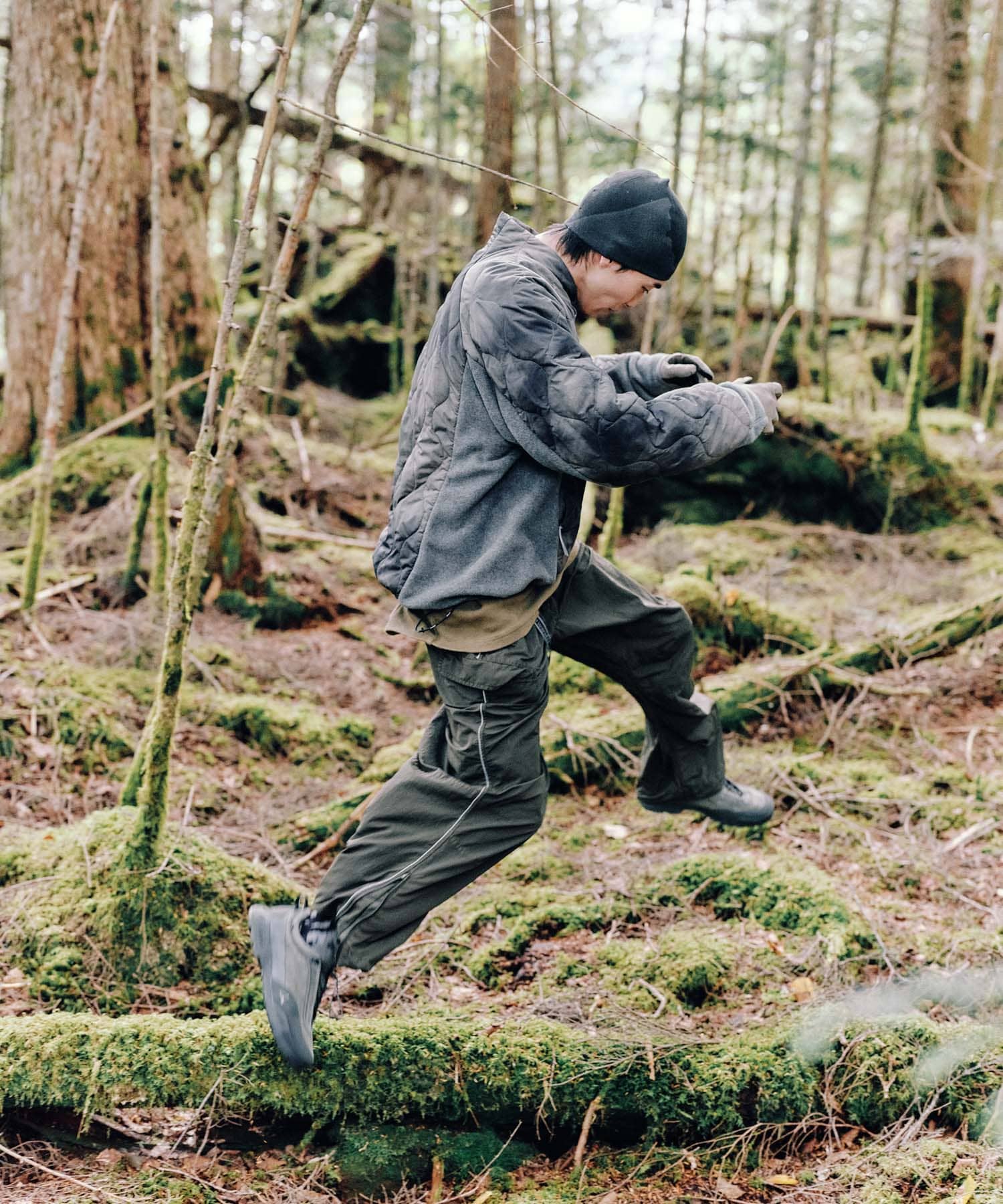 and wander　ROA quilting fleece jacket Gray M