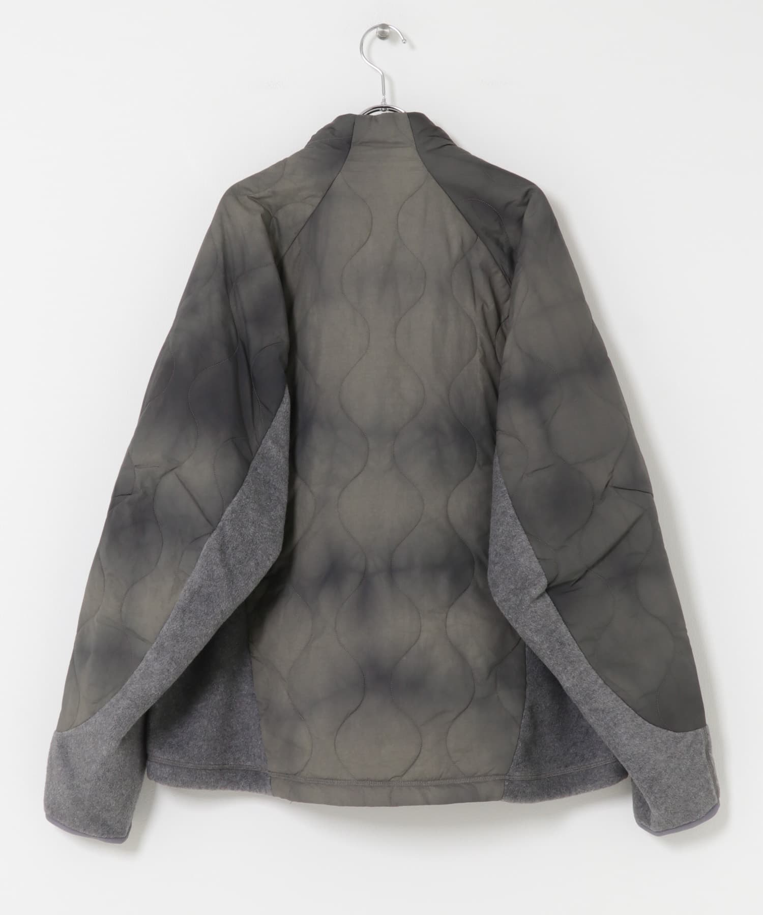 and wander　ROA quilting fleece jacket Gray M
