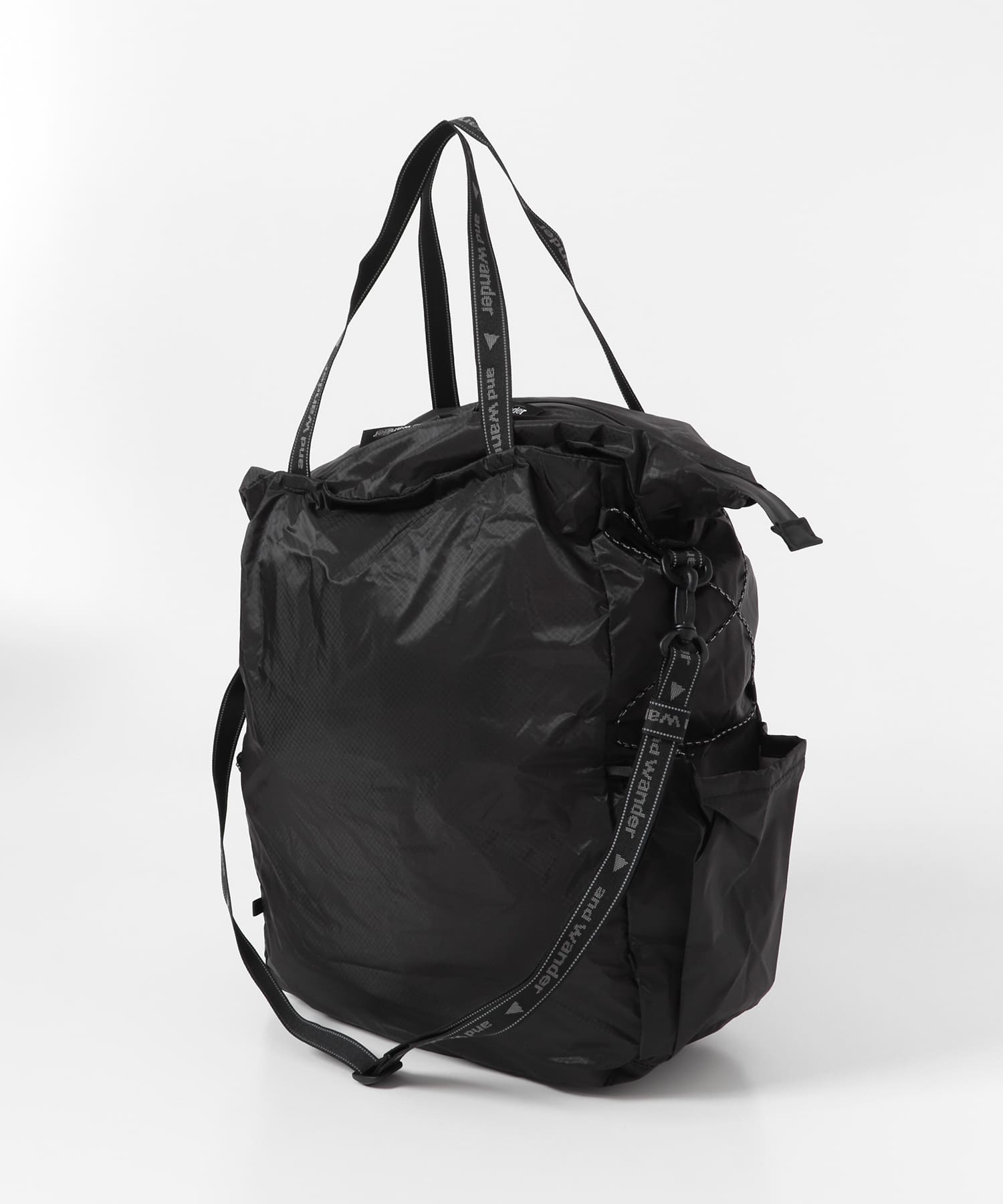 and wander　sil tote bag Black one