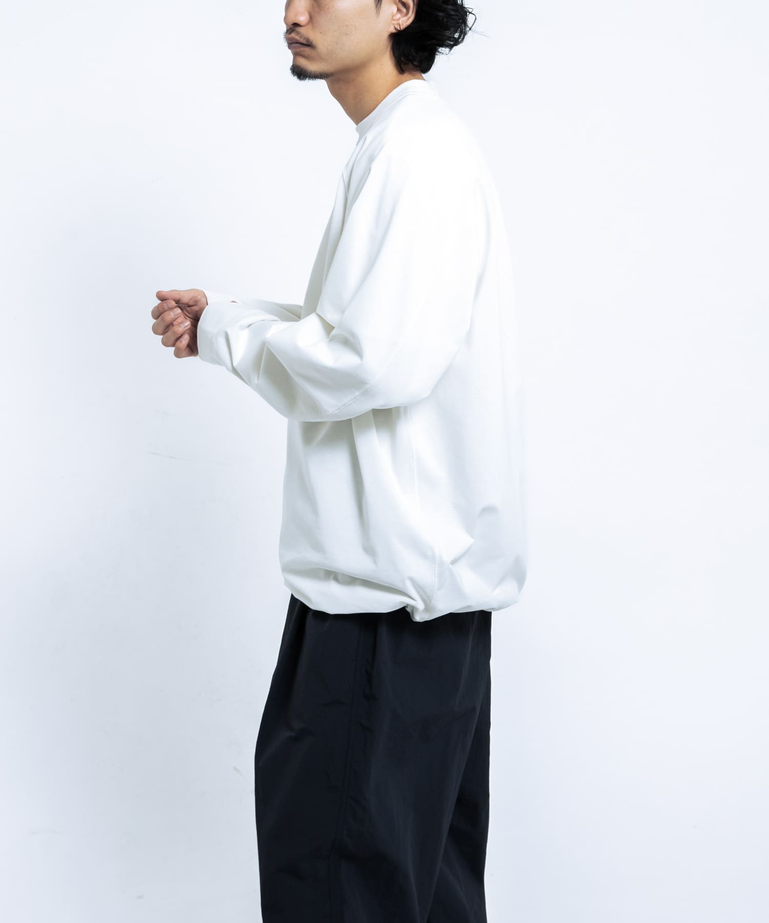 ホワイト
