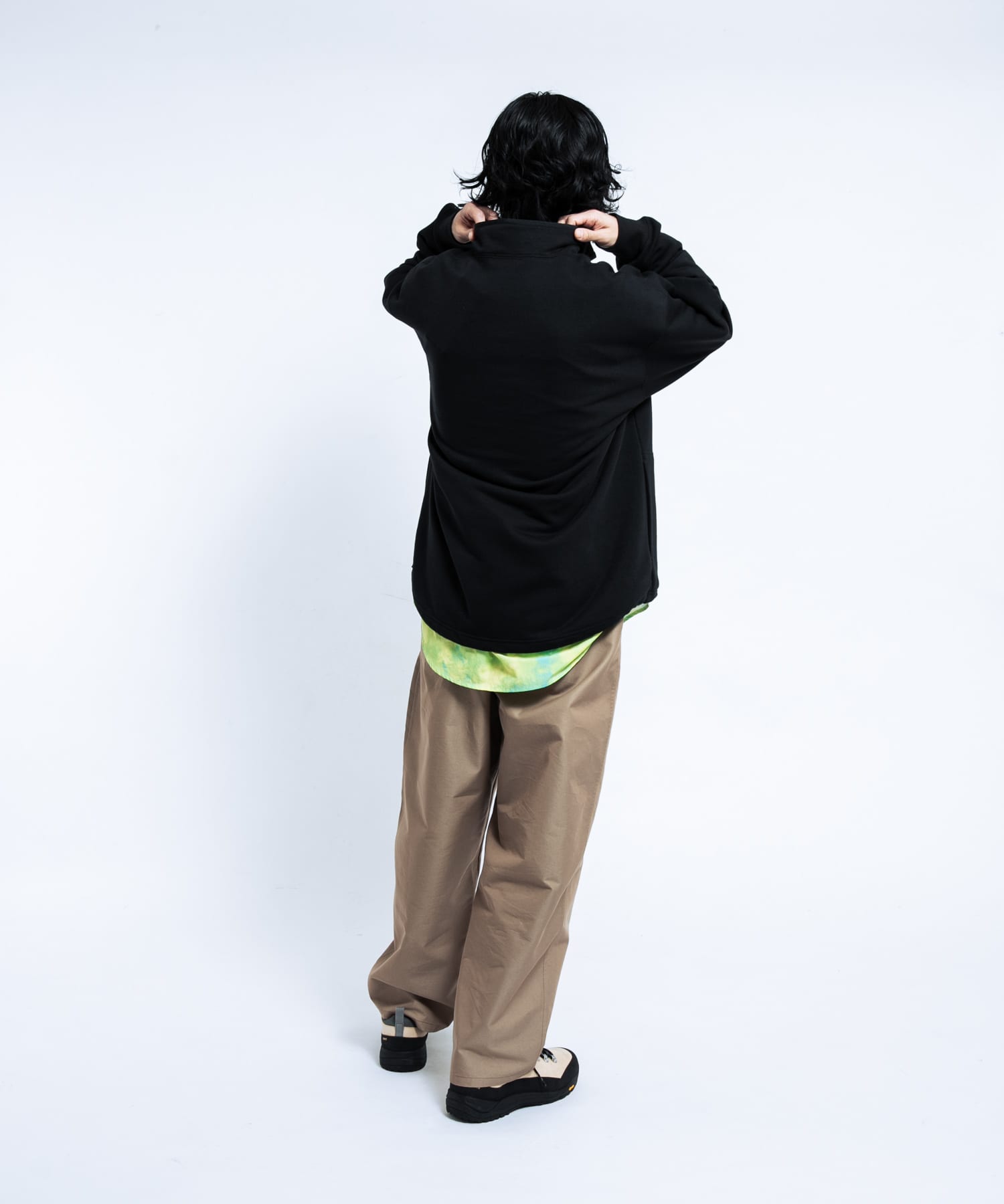 『UR TECH』ドライスウェットプルオーバー ブラック L