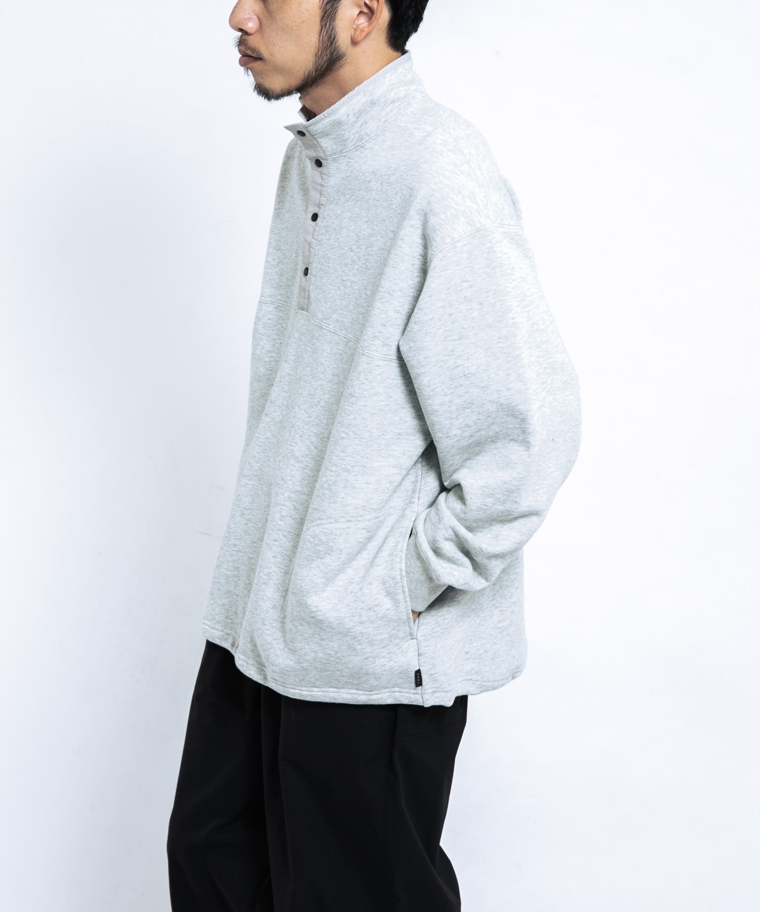 身長 : 179cm サイズ : L