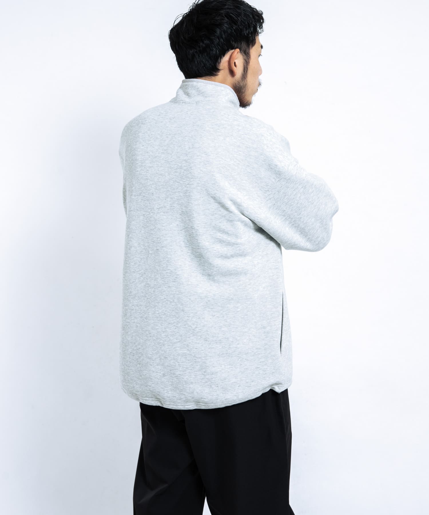 身長 : 179cm サイズ : L