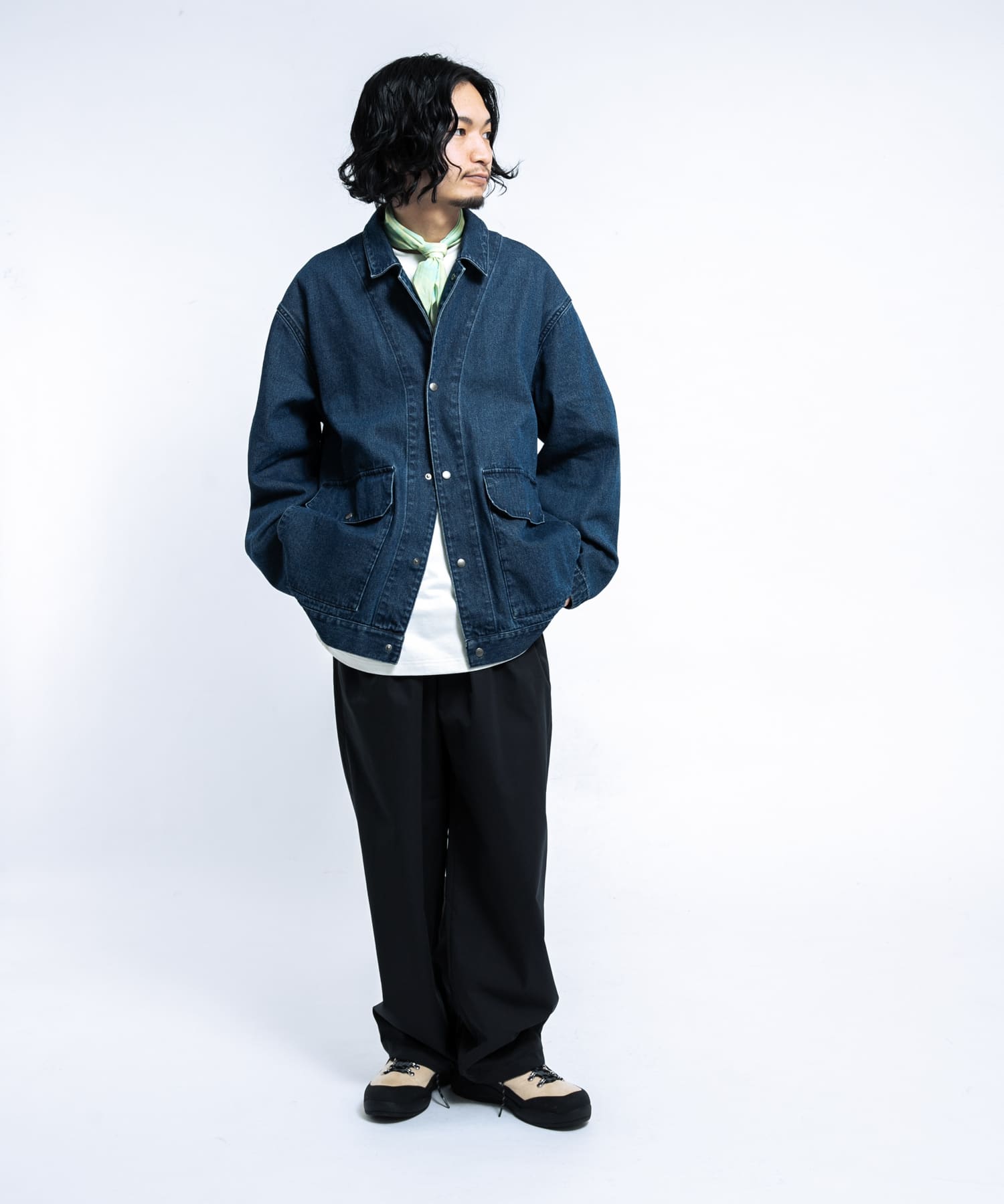 ネイビー