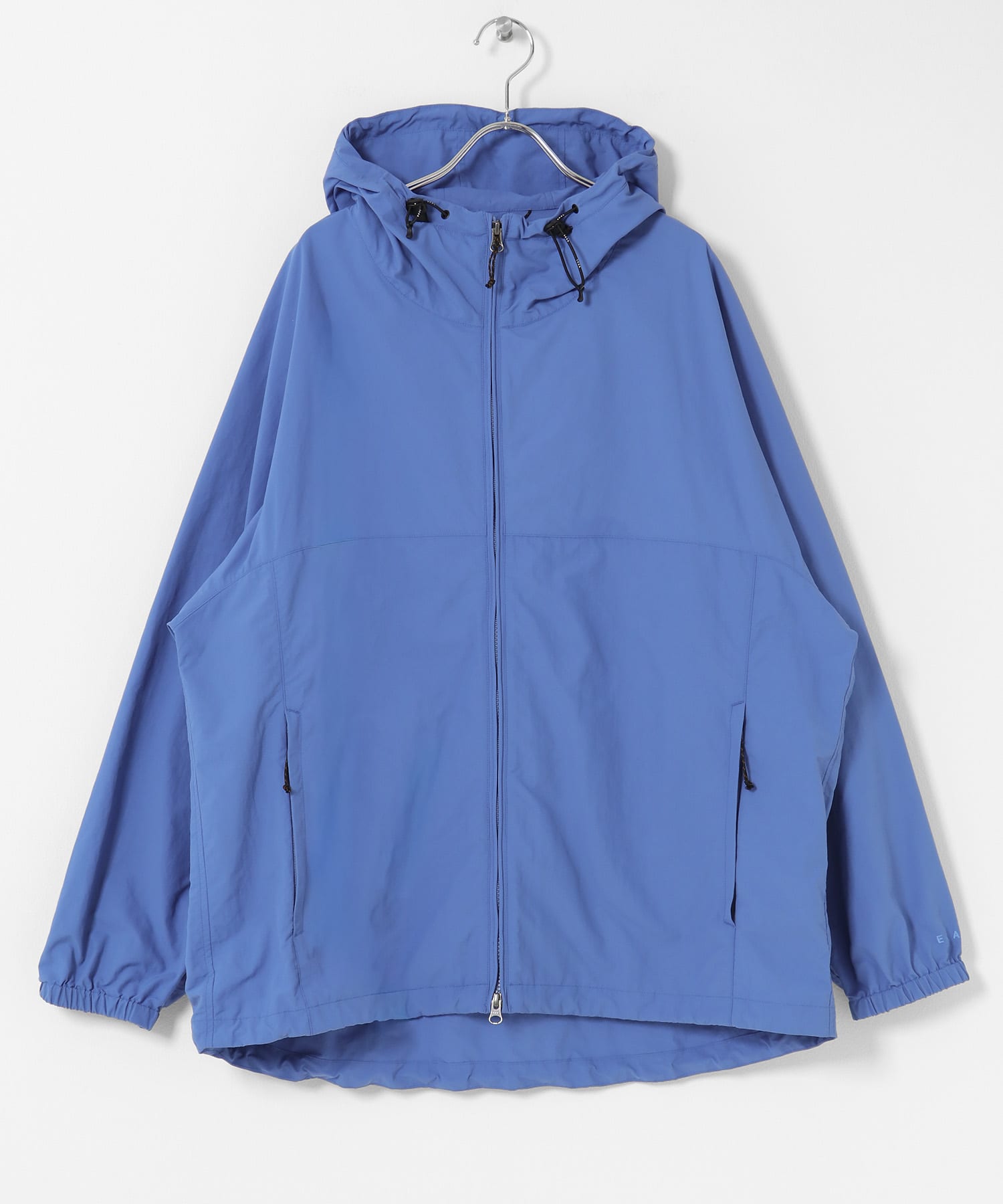 『UR TECH』ナイロンタッサーフーディー レイクブルー M