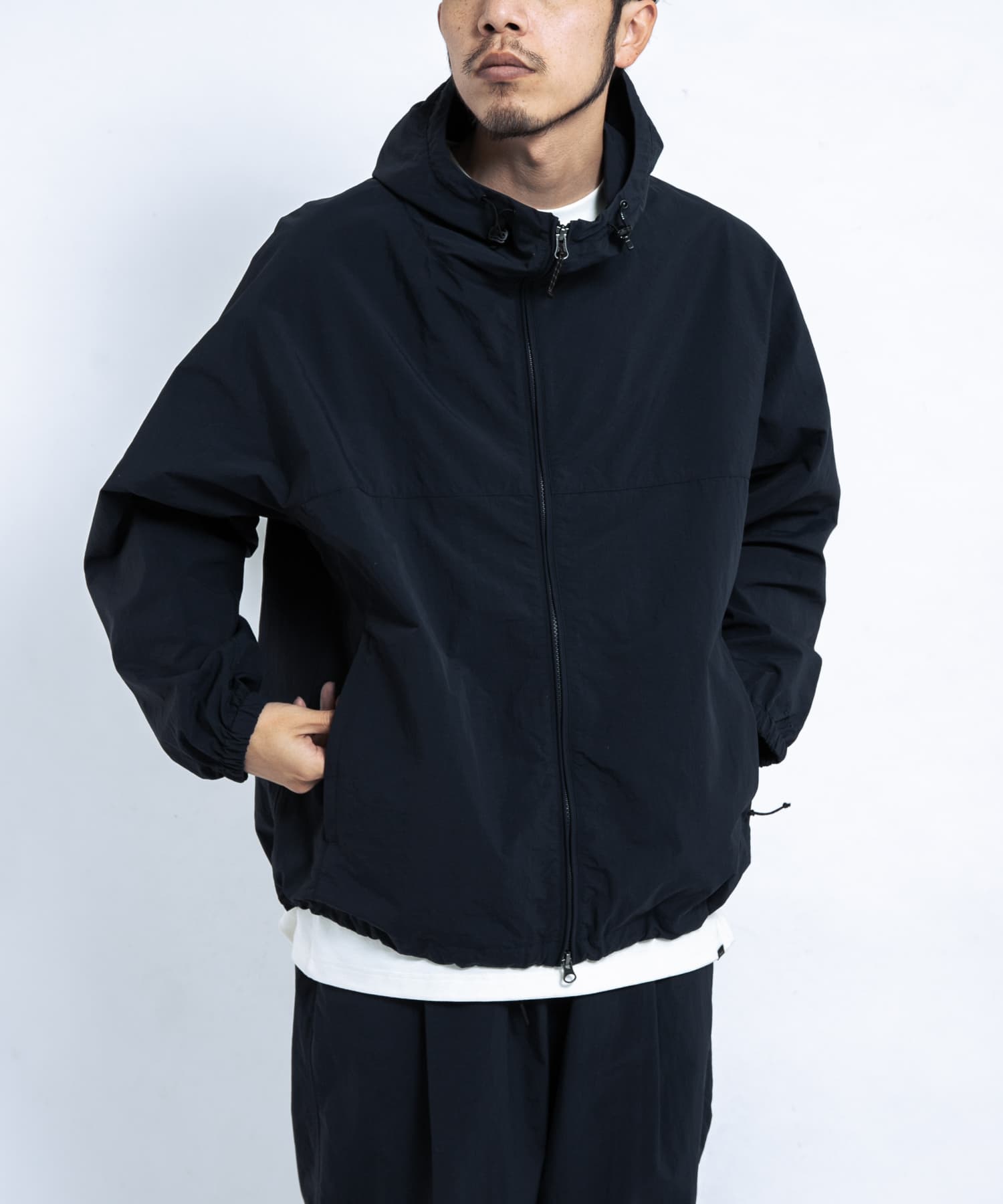 身長 : 179cm サイズ : L